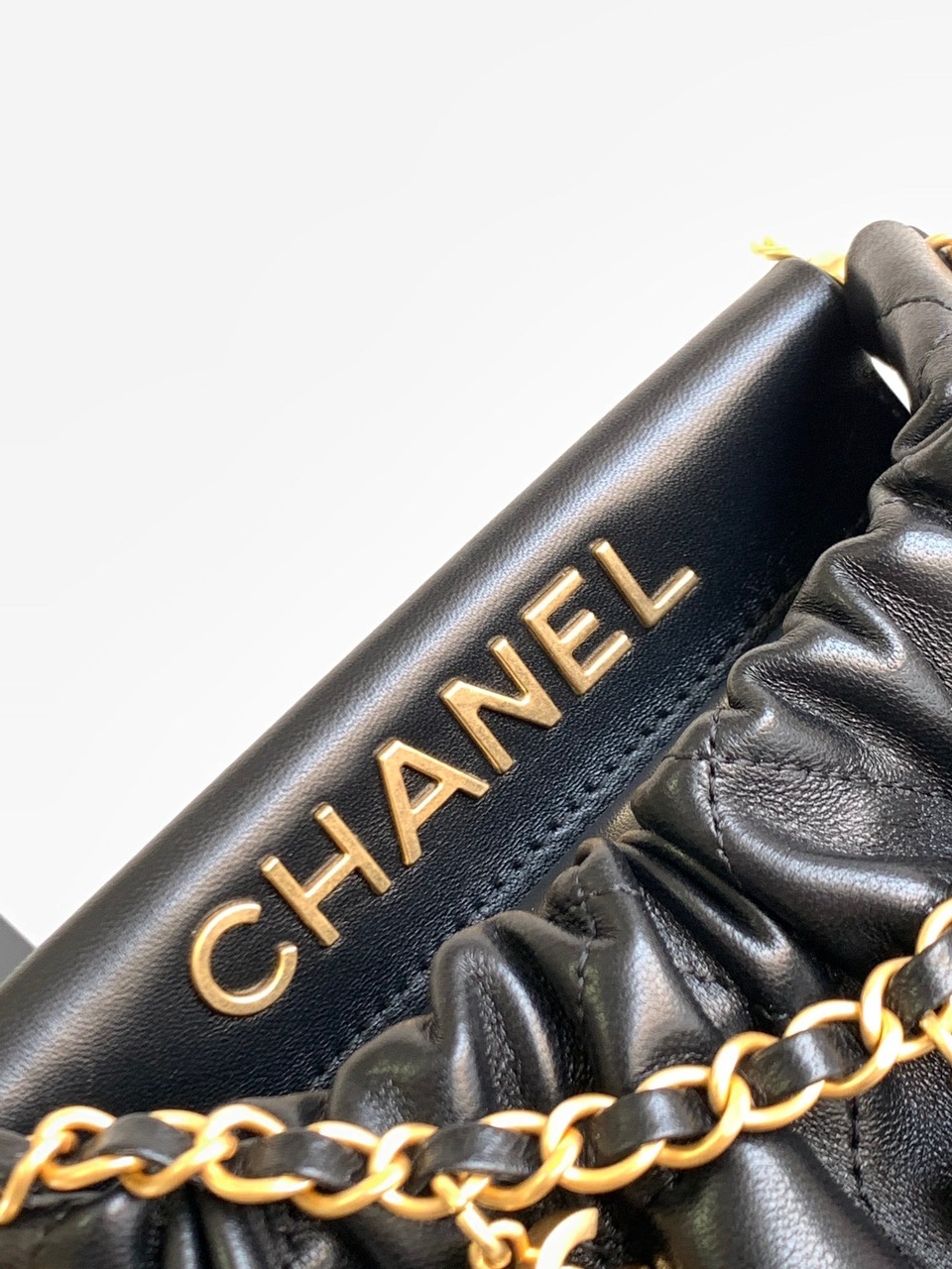Túi Xách Chanel 23P Nhúm Siêu Cấp Màu Đen