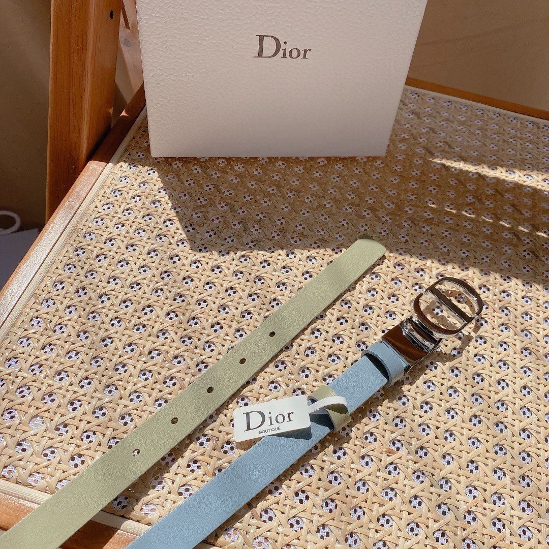 Thắt Lưng Dior Da Bê Hai Mặt Siêu Cấp Khóa Xoay Size 2cm