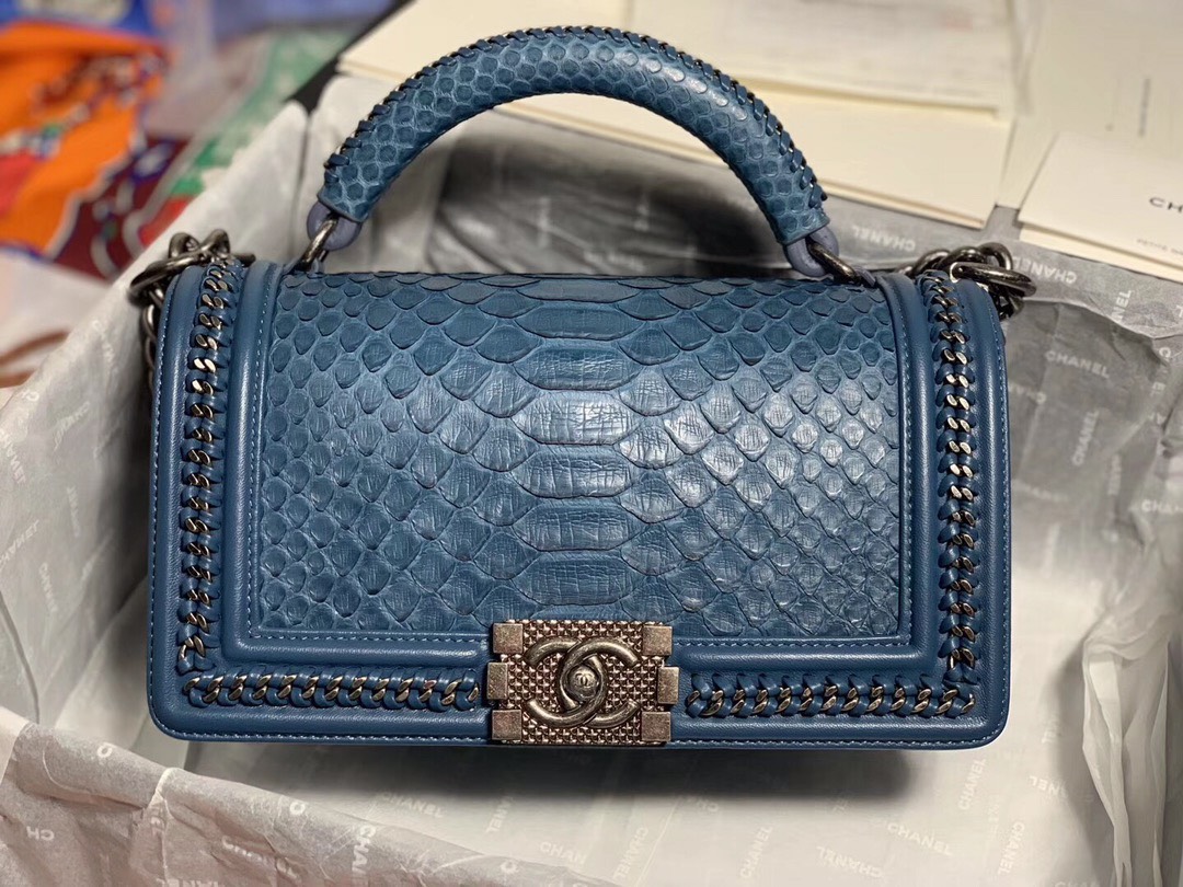 Túi Xách Chanel Boy Da Trăn Siêu Cấp Viền Xích Size 25cm