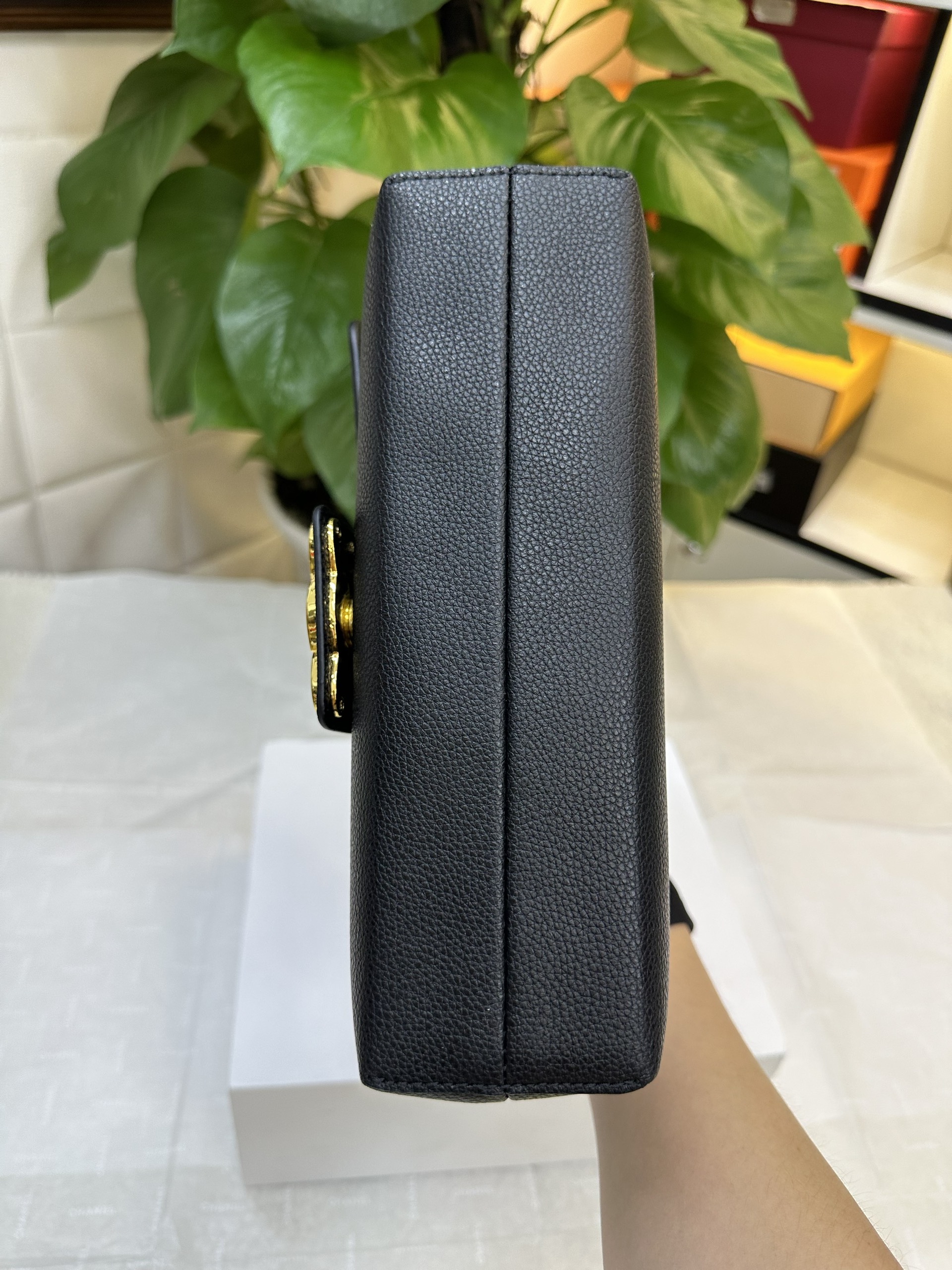 Túi Teen Celine Victorie Bag In Supple Calfskin Black Super Size 24cm