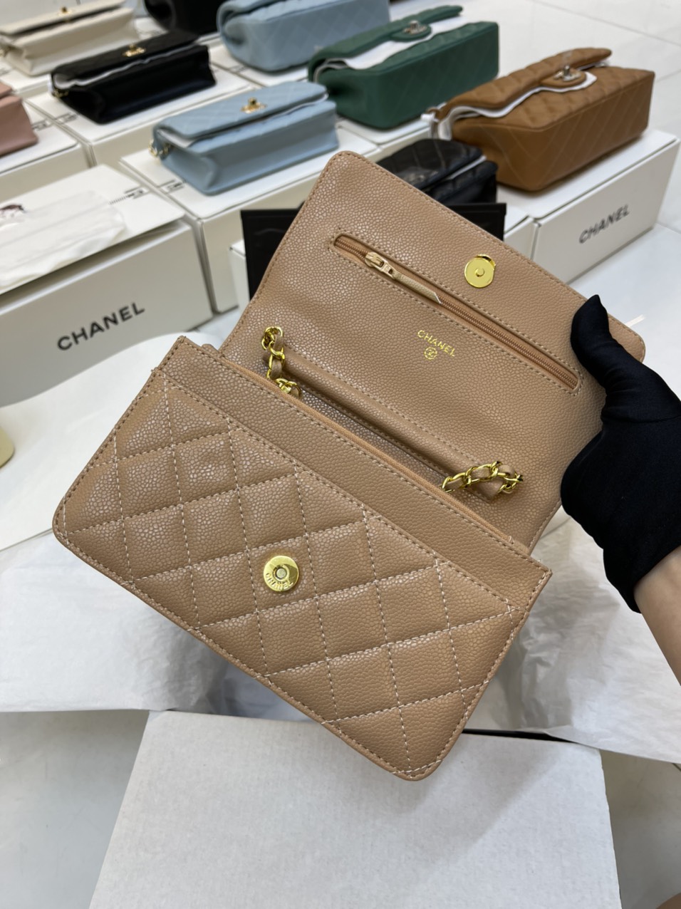 Túi Xách Chanel Super Woc Màu Nâu Khóa Vàng Size 19cm