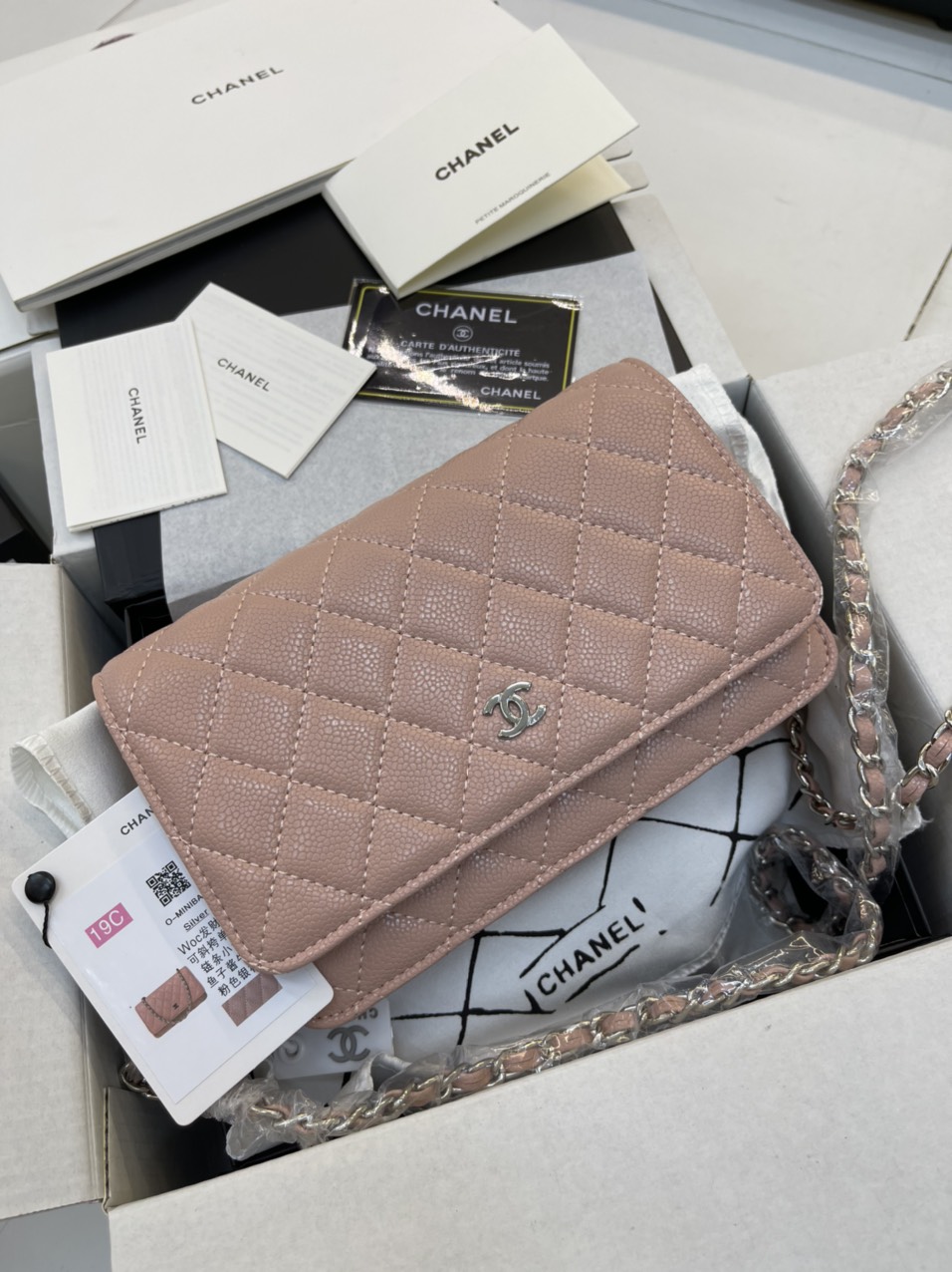 Túi Xách Chanel Super Woc Màu Hồng Khóa Bạc Size 19cm