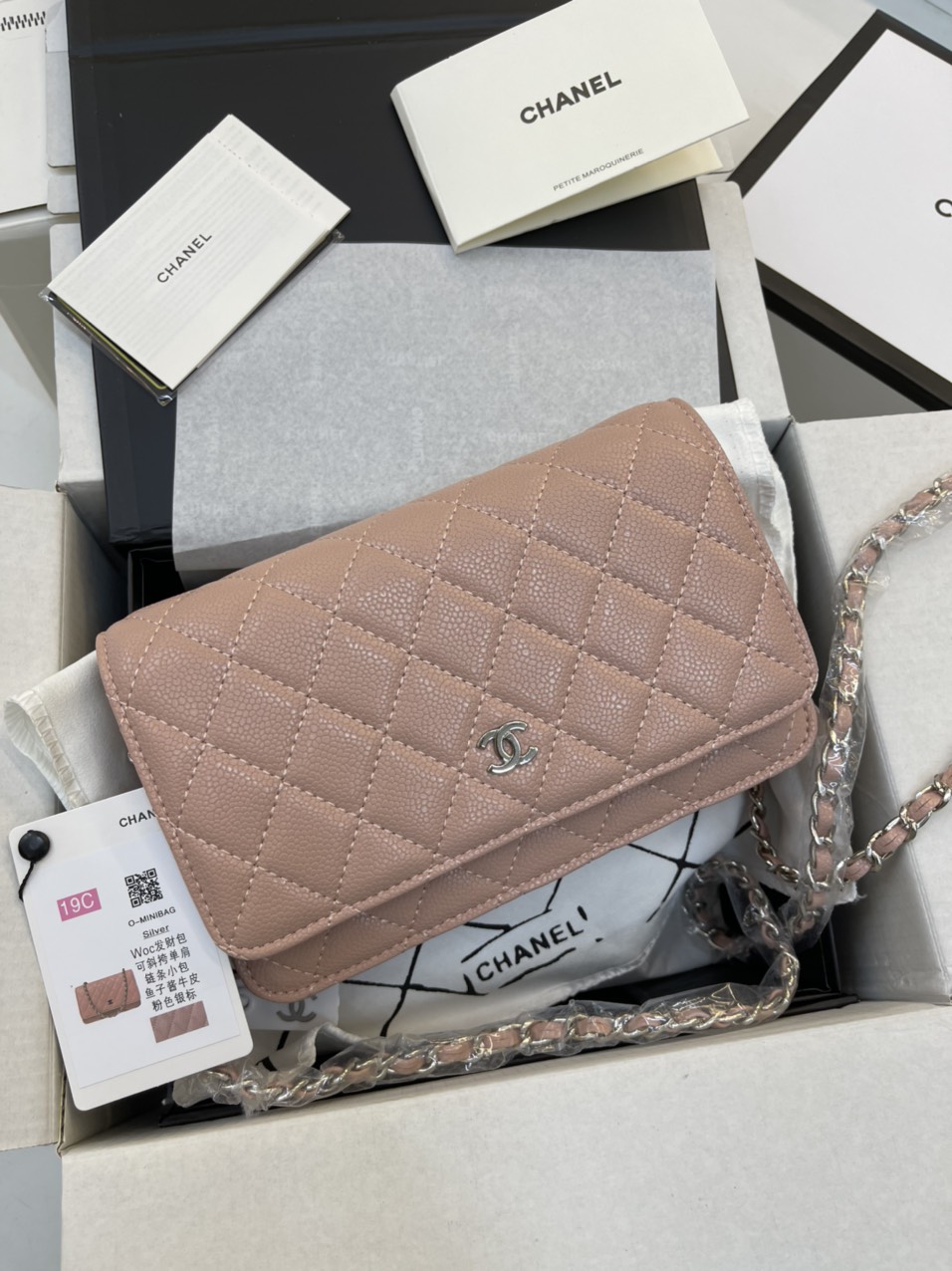 Túi Xách Chanel Super Woc Màu Hồng Khóa Bạc Size 19cm