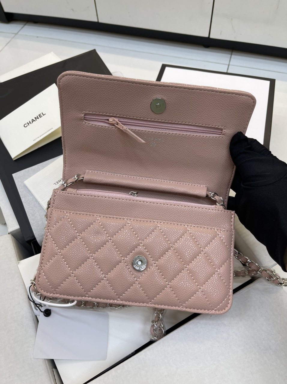Túi Xách Chanel Super Woc Màu Hồng Khóa Bạc Size 19cm