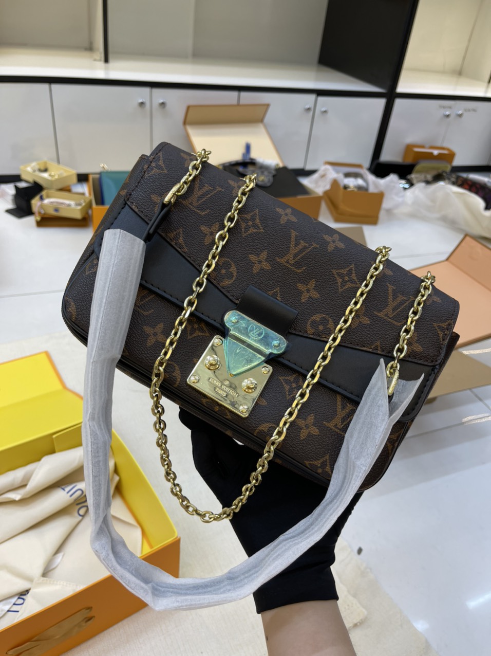 Túi Xách LV Super Marceau Black And Caramel