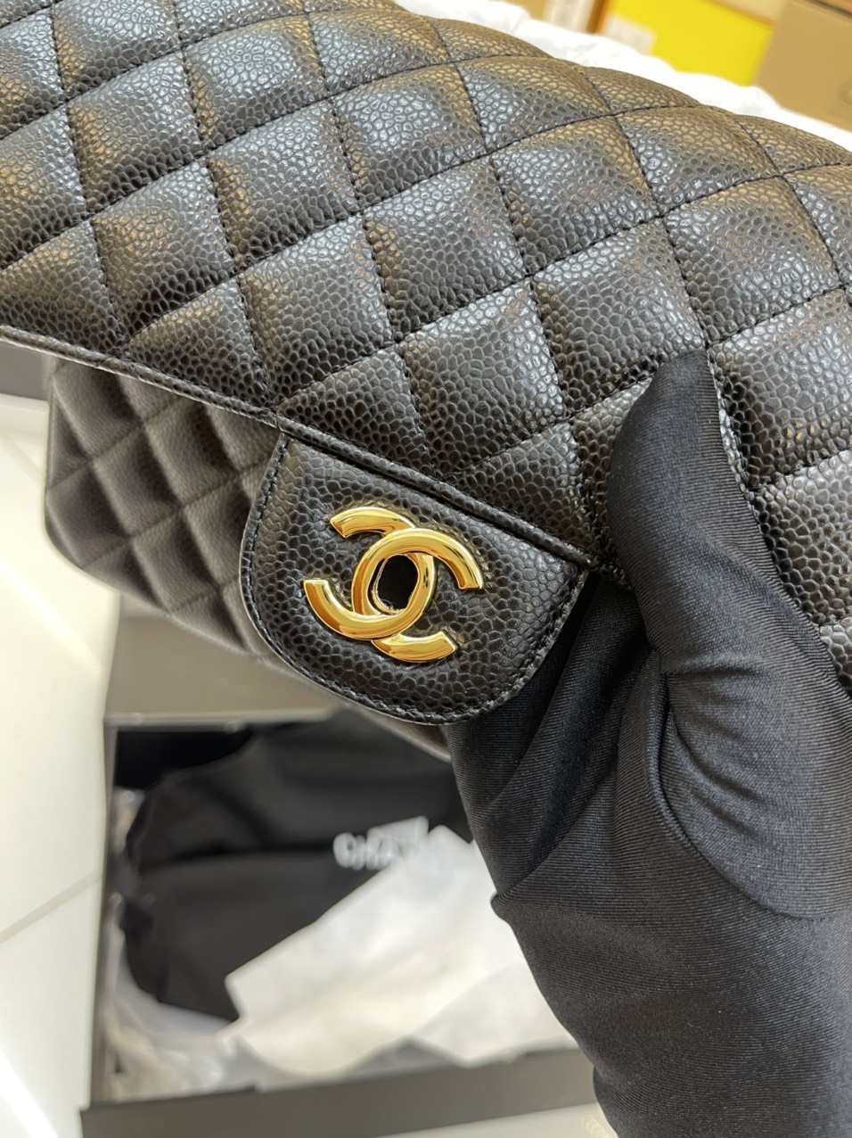 Túi Xách Chanel Classic Siêu Cấp Da Hạt Khoá Vàng Size 25cm