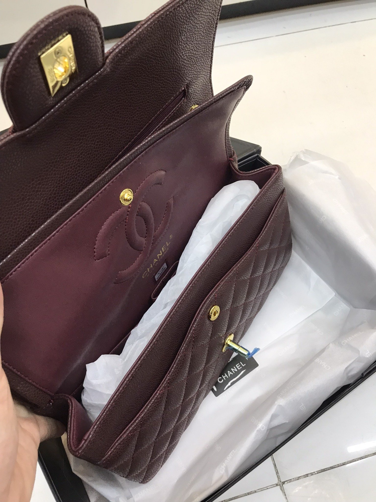 Túi Xách Chanel Super Classic Burgundy Caviar Màu Đỏ