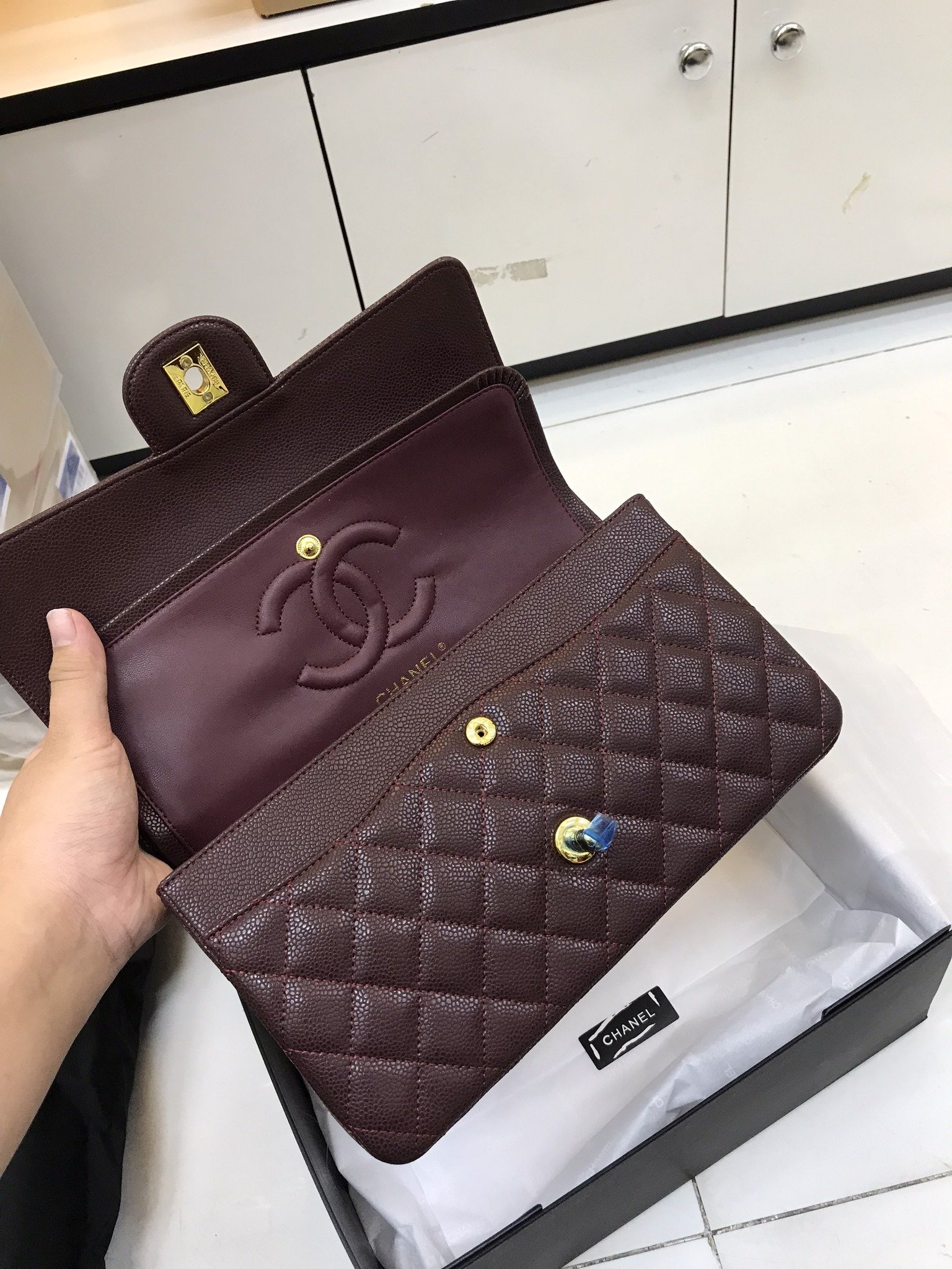 Túi Xách Chanel Super Classic Burgundy Caviar Màu Đỏ