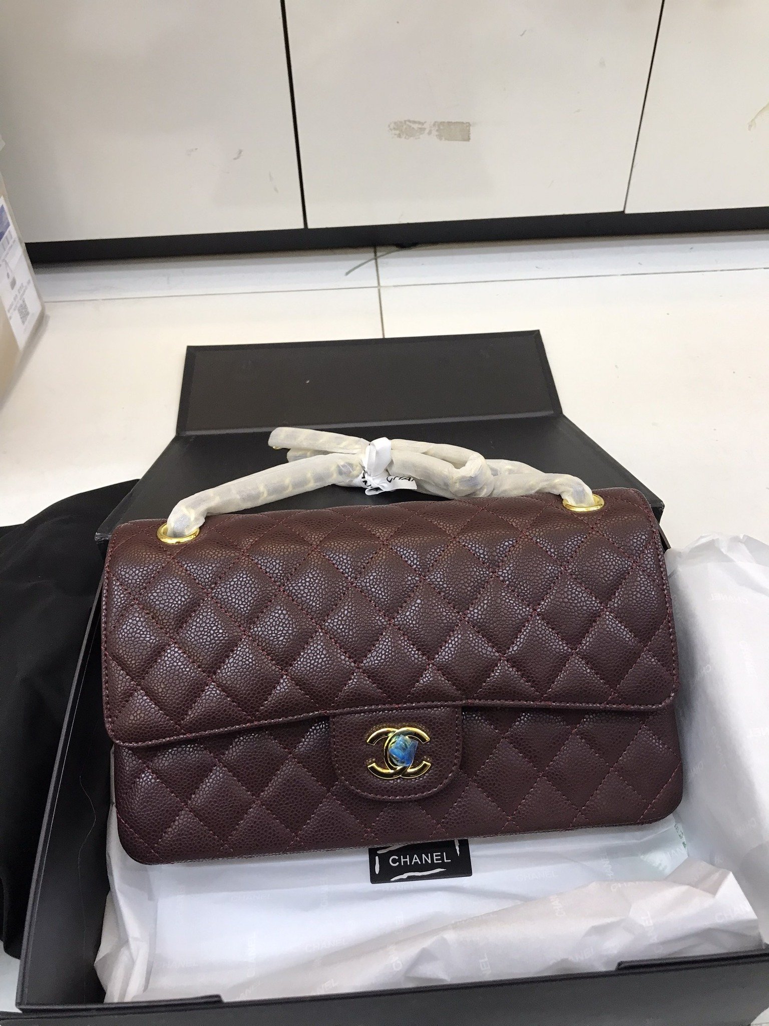 Túi Xách Chanel Super Classic Burgundy Caviar Màu Đỏ