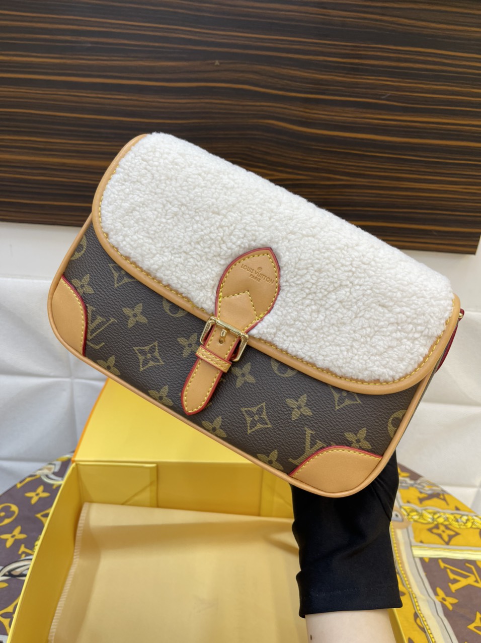 Túi Xách LV Super Diane Satchel Size 25cm