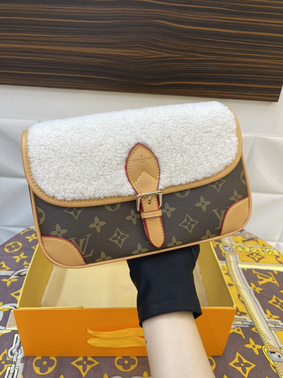 Túi Xách LV Super Diane Satchel Size 25cm