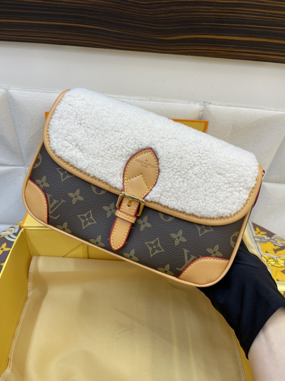 Túi Xách LV Super Diane Satchel Size 25cm