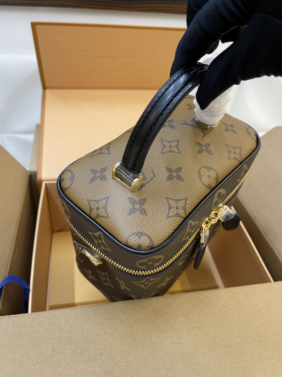 Túi Xách LV Vanity Super Monogram Size 18cm M44727