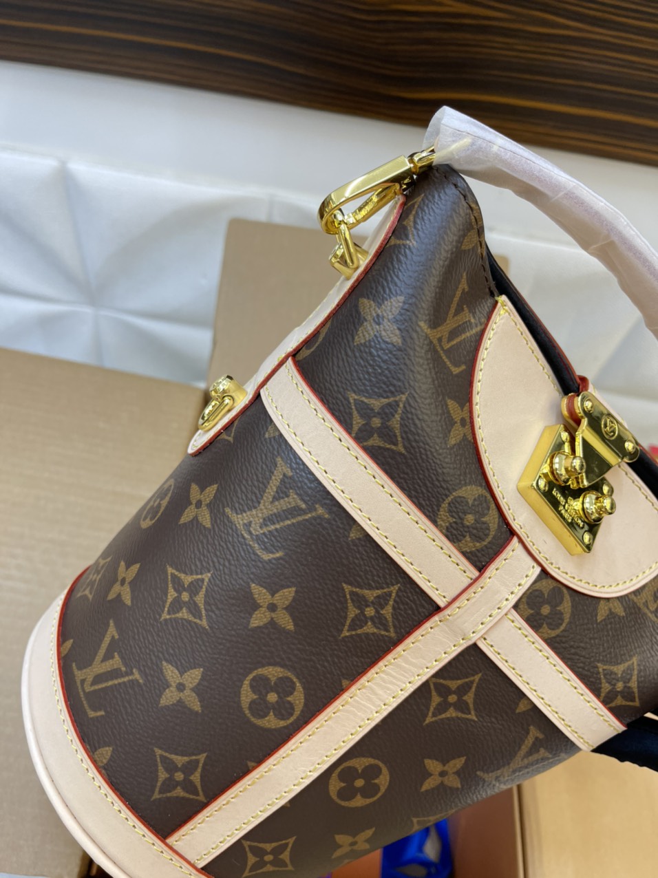 Túi xách LV Super Duffle Size 20 cm