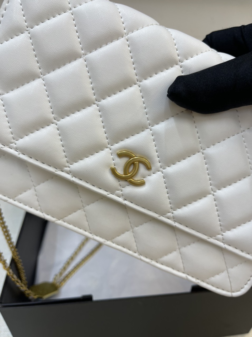 Túi Xách Chanel Super Thẻ Vuông Màu Trắng Size 20cm