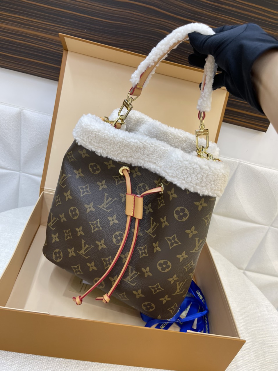 Túi Xách LV Super BB Neoneo Size 25 cm
