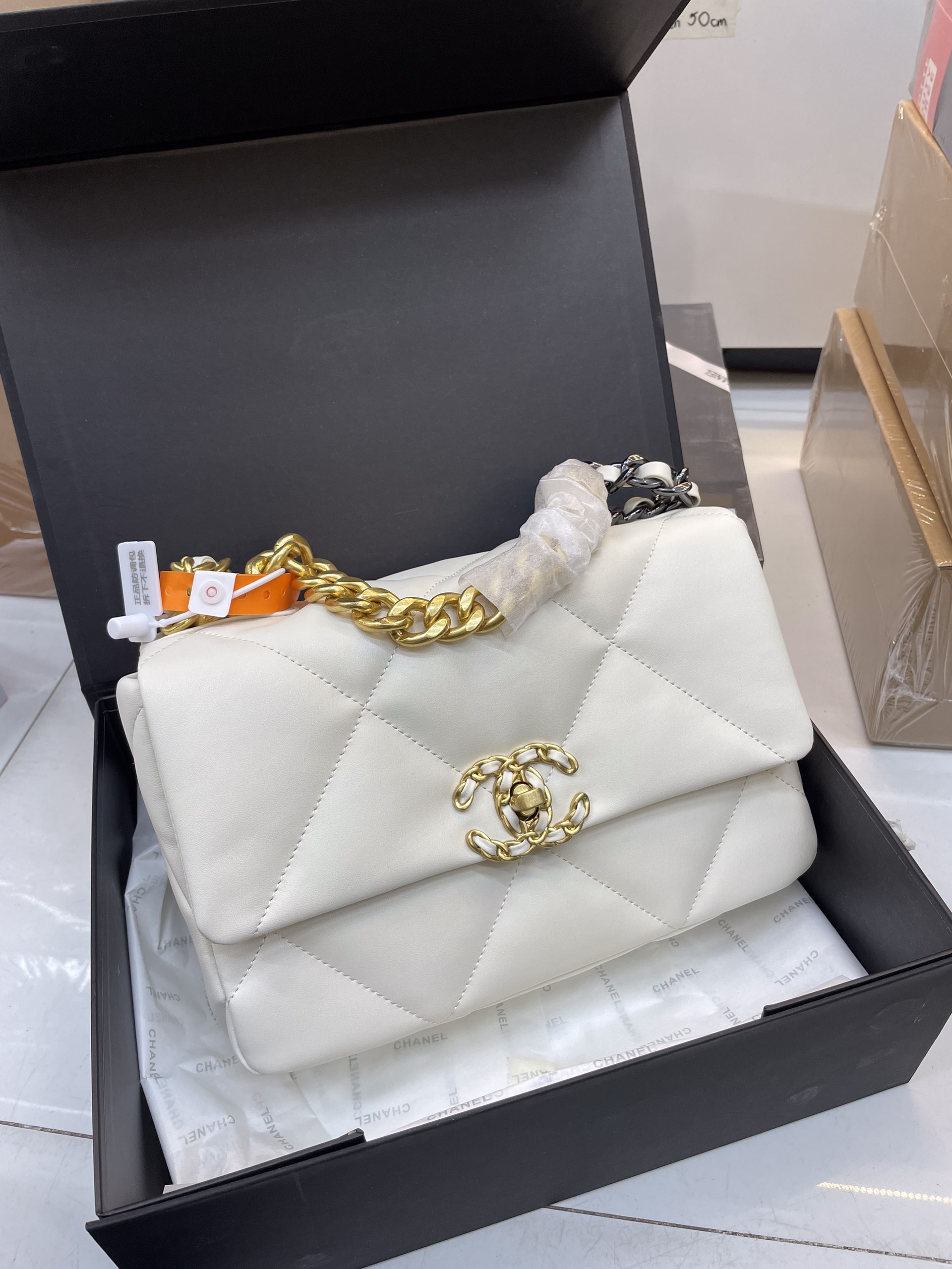 Túi Xách Chanel 19 Super Small Flap Bag White Size 26cm