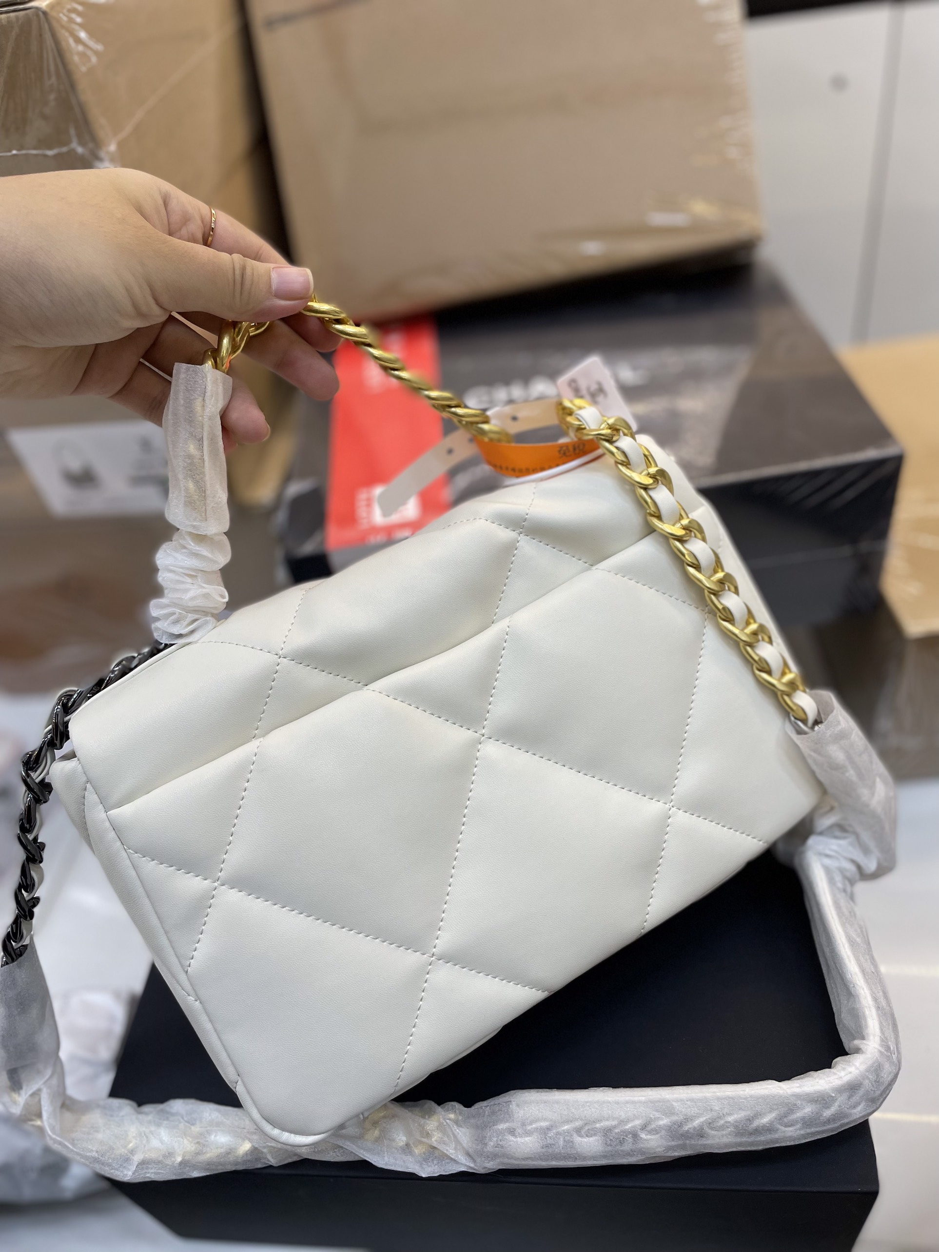 Túi Xách Chanel 19 Super Small Flap Bag White Size 26cm