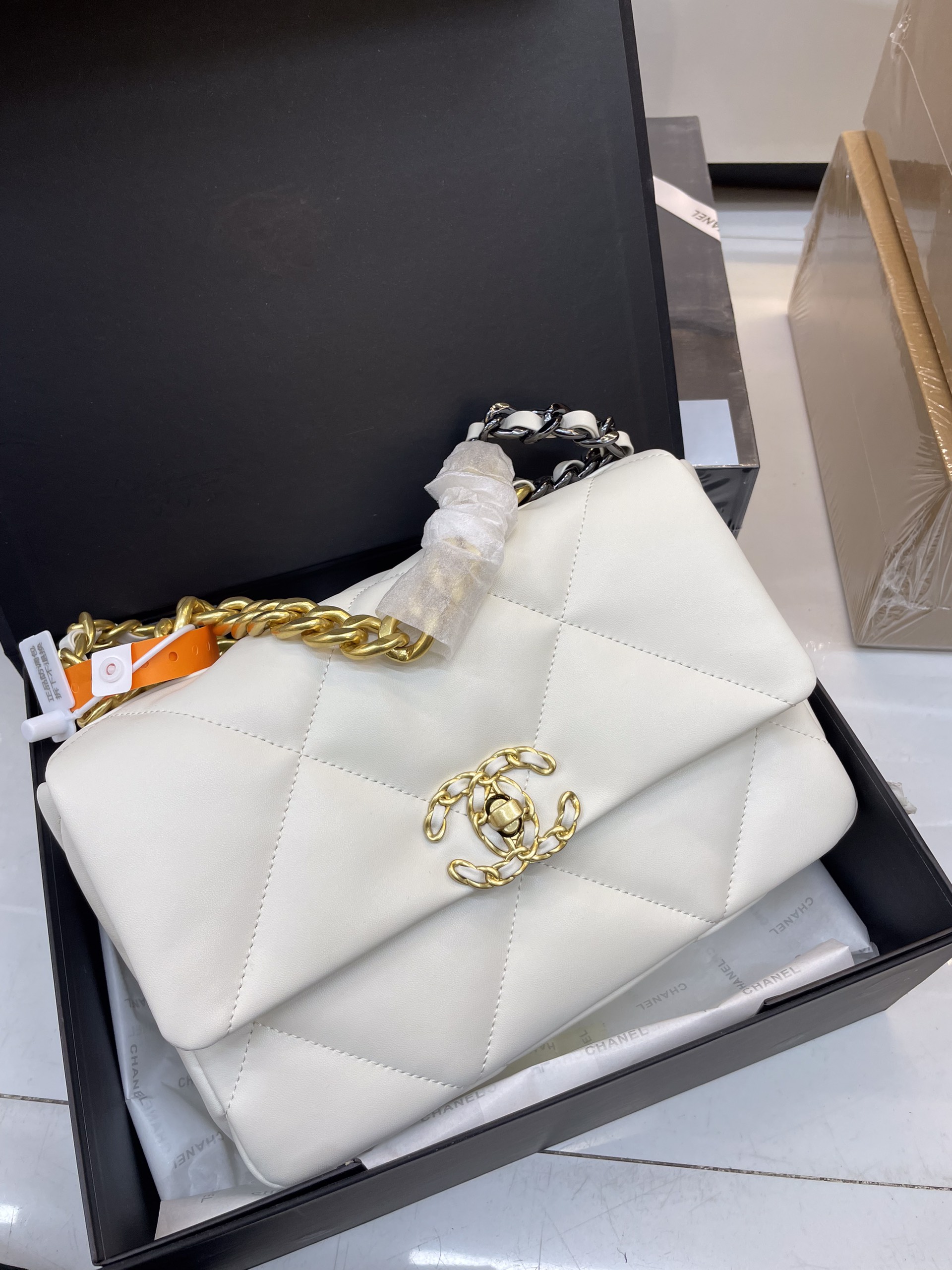 Túi Xách Chanel 19 Super Small Flap Bag White Size 26cm