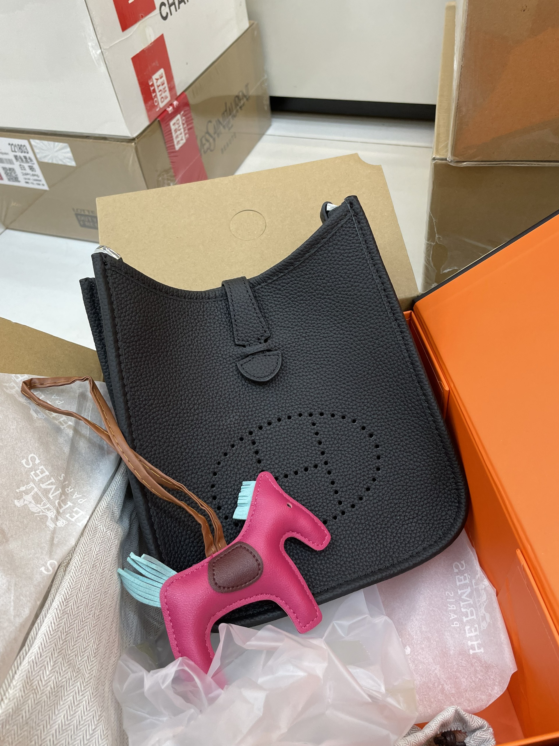 Túi xách Hermes Super Mini Evelyn Full Box Màu Đen