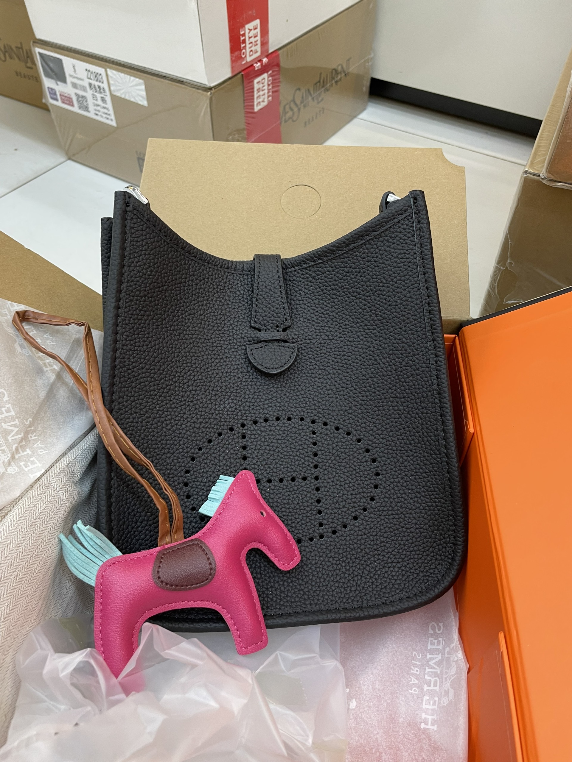 Túi xách Hermes Super Mini Evelyn Full Box Màu Đen