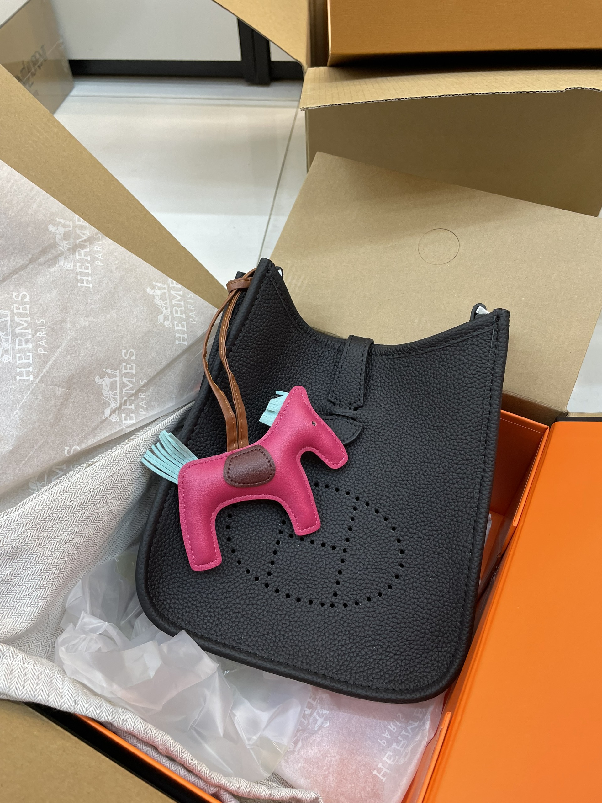 Túi xách Hermes Super Mini Evelyn Full Box Màu Đen