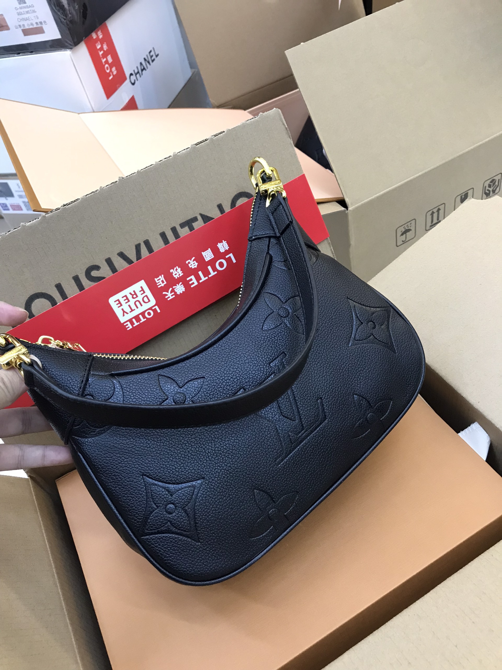 Túi xách LV Super  MONOGRAM EMPREINTE Womens Shoulder Bags