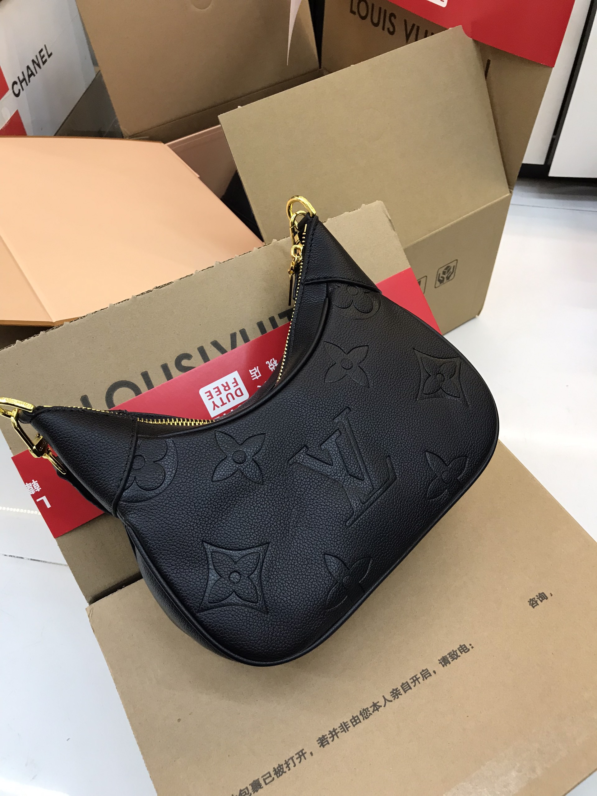 Túi xách LV Super  MONOGRAM EMPREINTE Womens Shoulder Bags