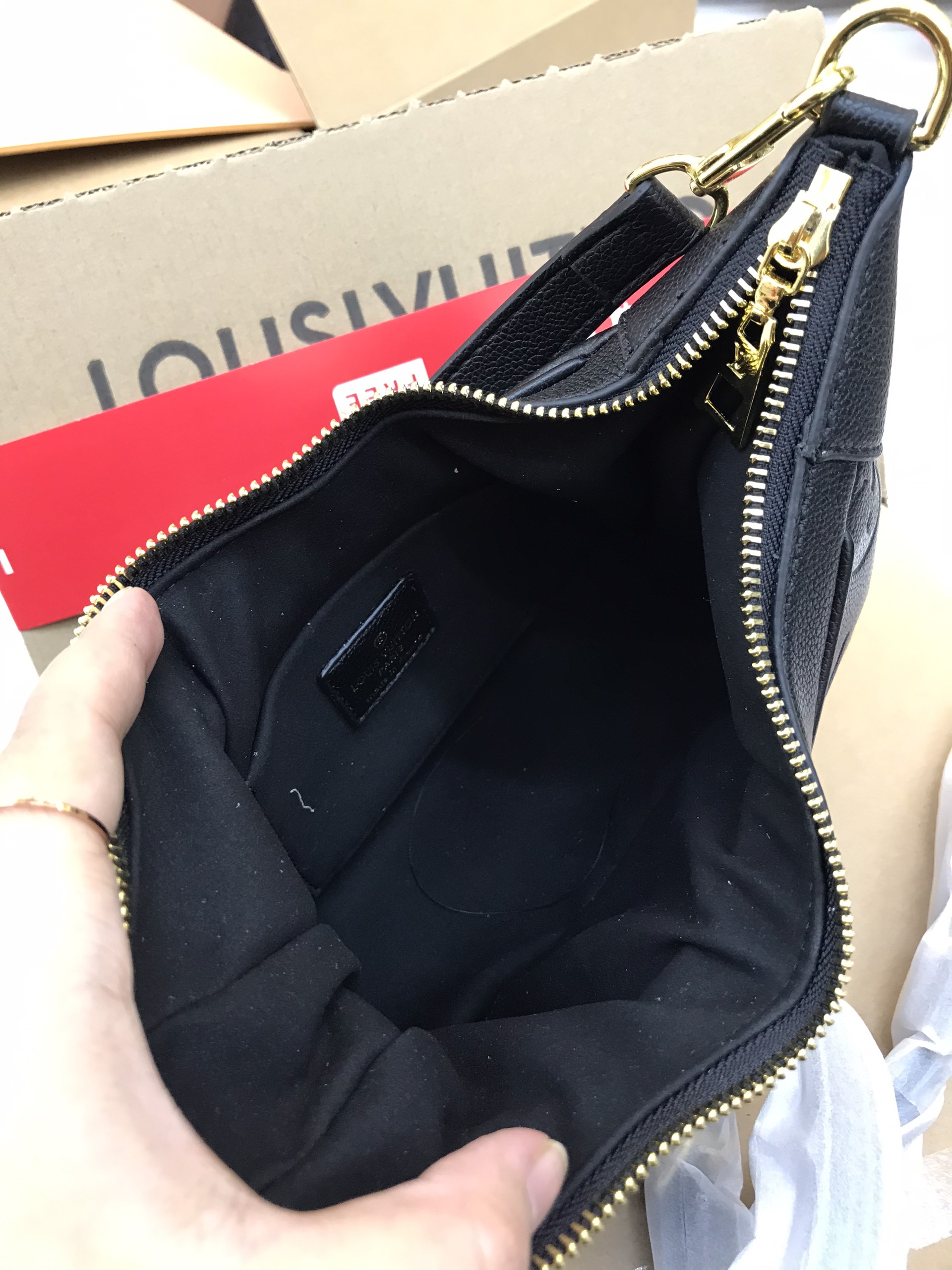 Túi xách LV Super  MONOGRAM EMPREINTE Womens Shoulder Bags