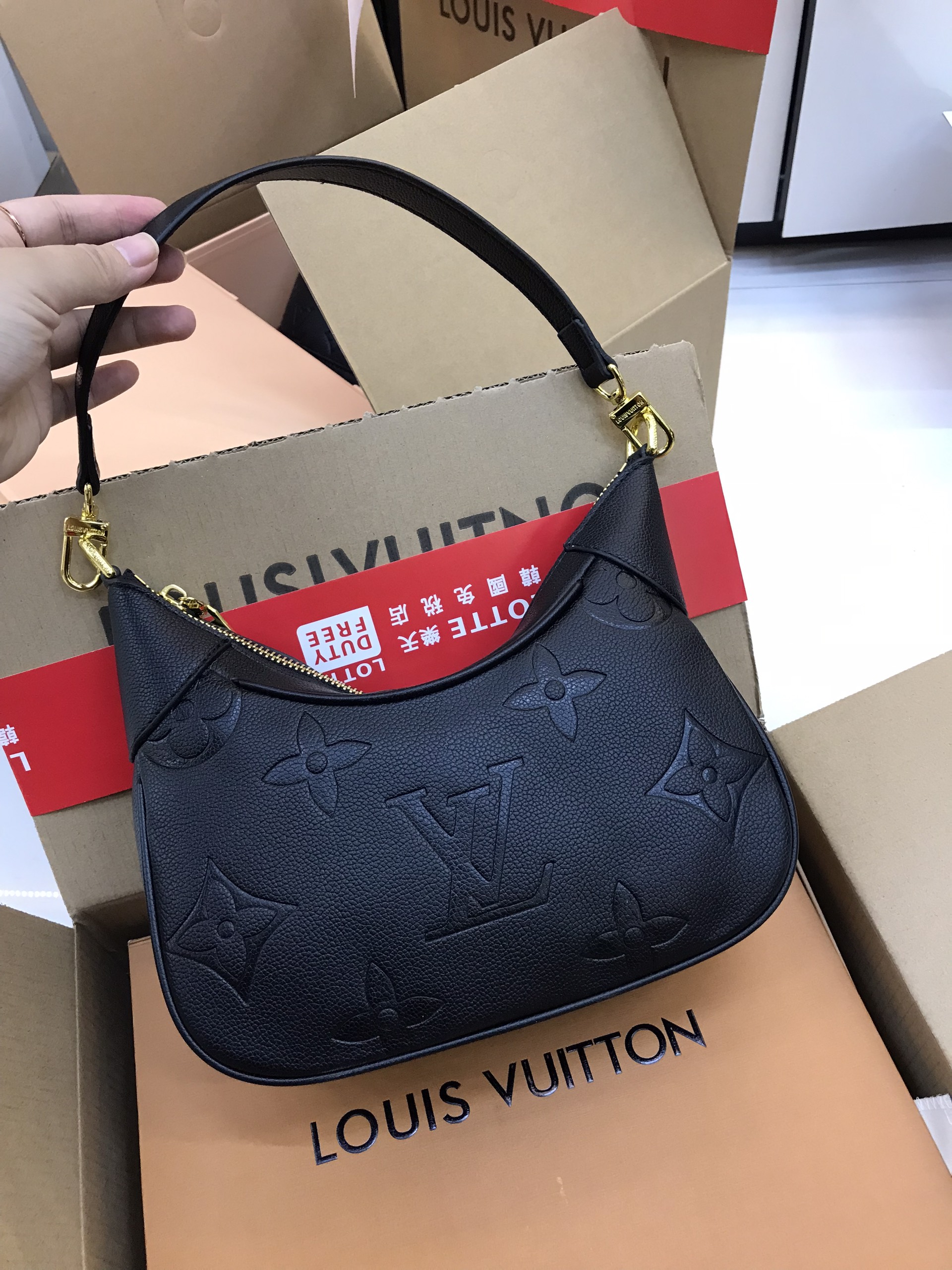 Túi xách LV Super  MONOGRAM EMPREINTE Womens Shoulder Bags
