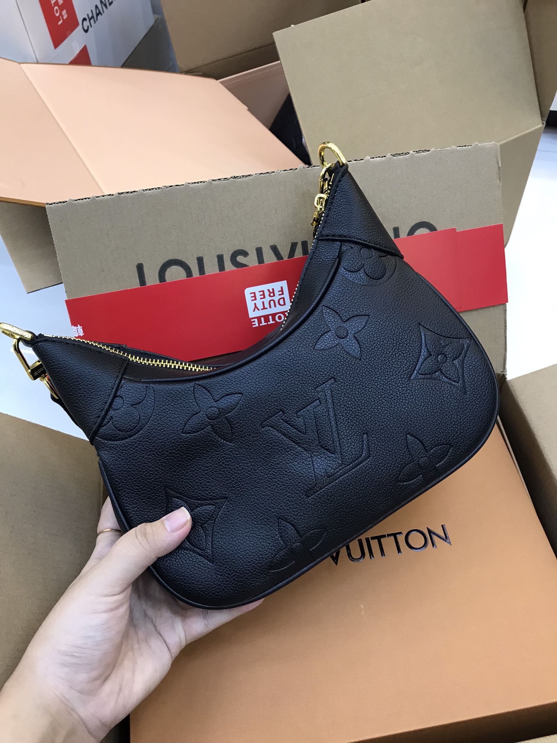 Túi xách LV Super  MONOGRAM EMPREINTE Womens Shoulder Bags