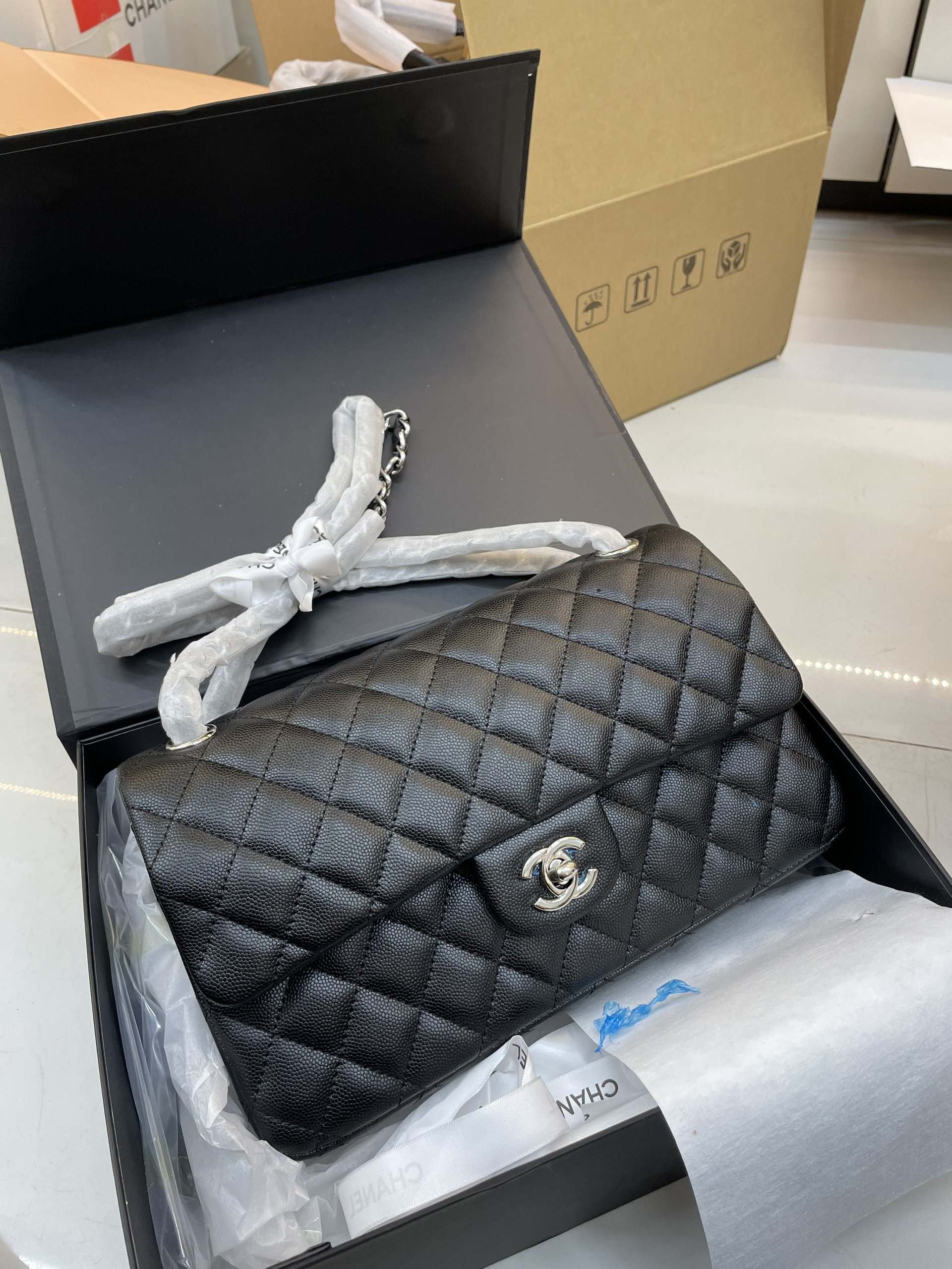 Túi Xách CHANEL Super Classic Single Flap Black Caviar Màu Đen Size 26cm