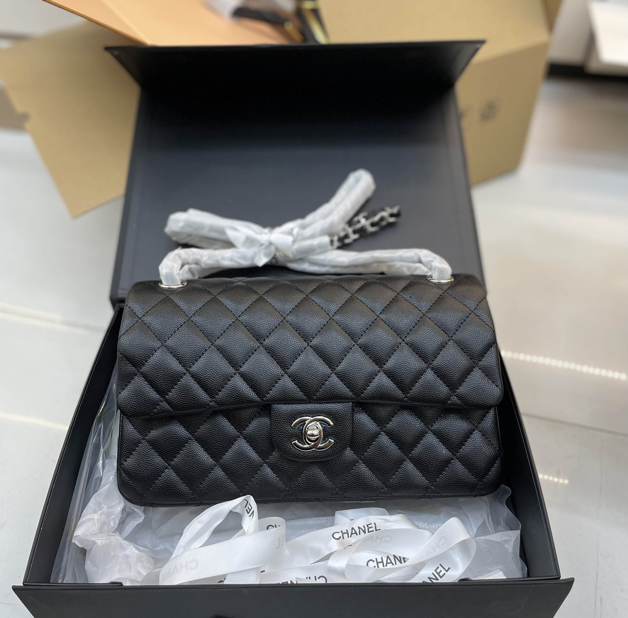 Túi Xách CHANEL Super Classic Single Flap Black Caviar Màu Đen Size 26cm