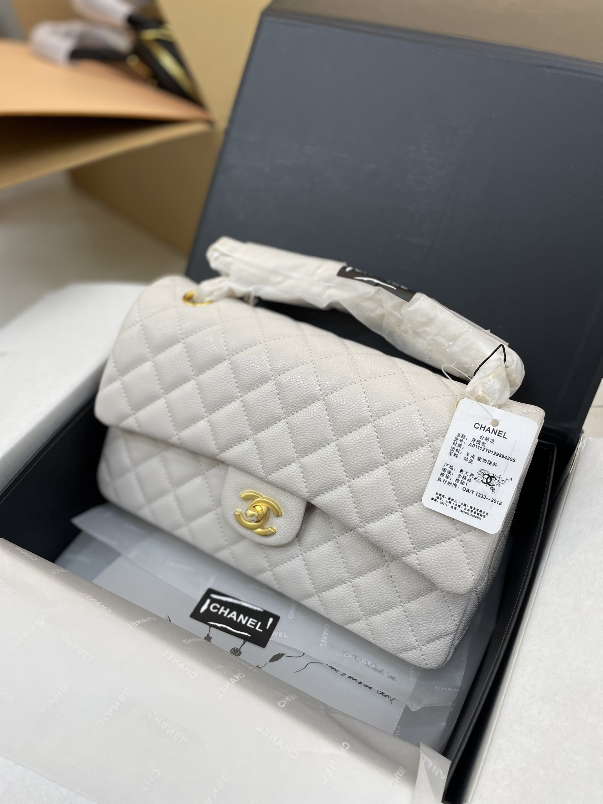 Túi Xách CHANEL Super Classic Single Flap Black Caviar Màu Trắng Size 26cm