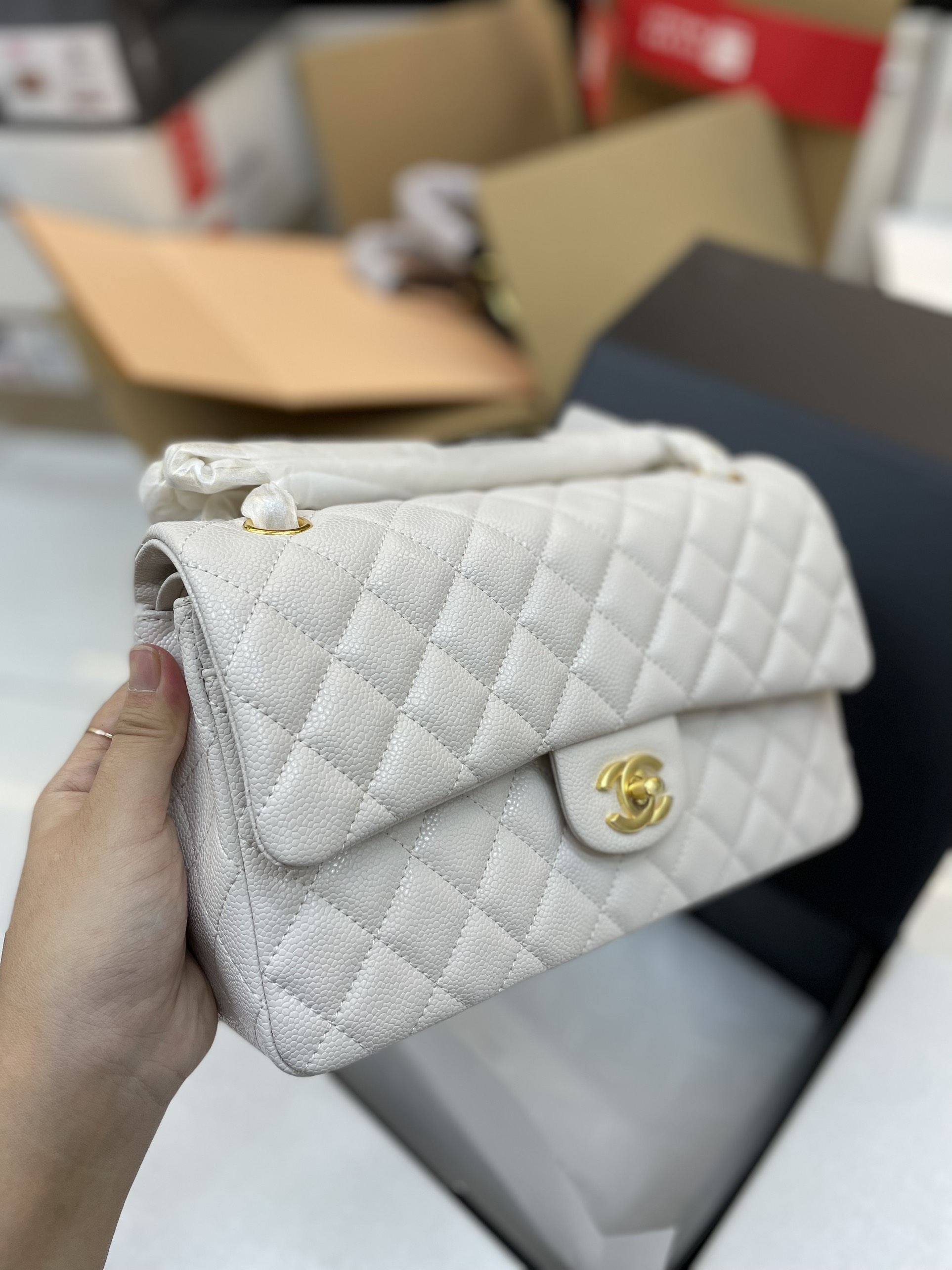 Túi Xách CHANEL Super Classic Single Flap Black Caviar Màu Trắng Size 26cm