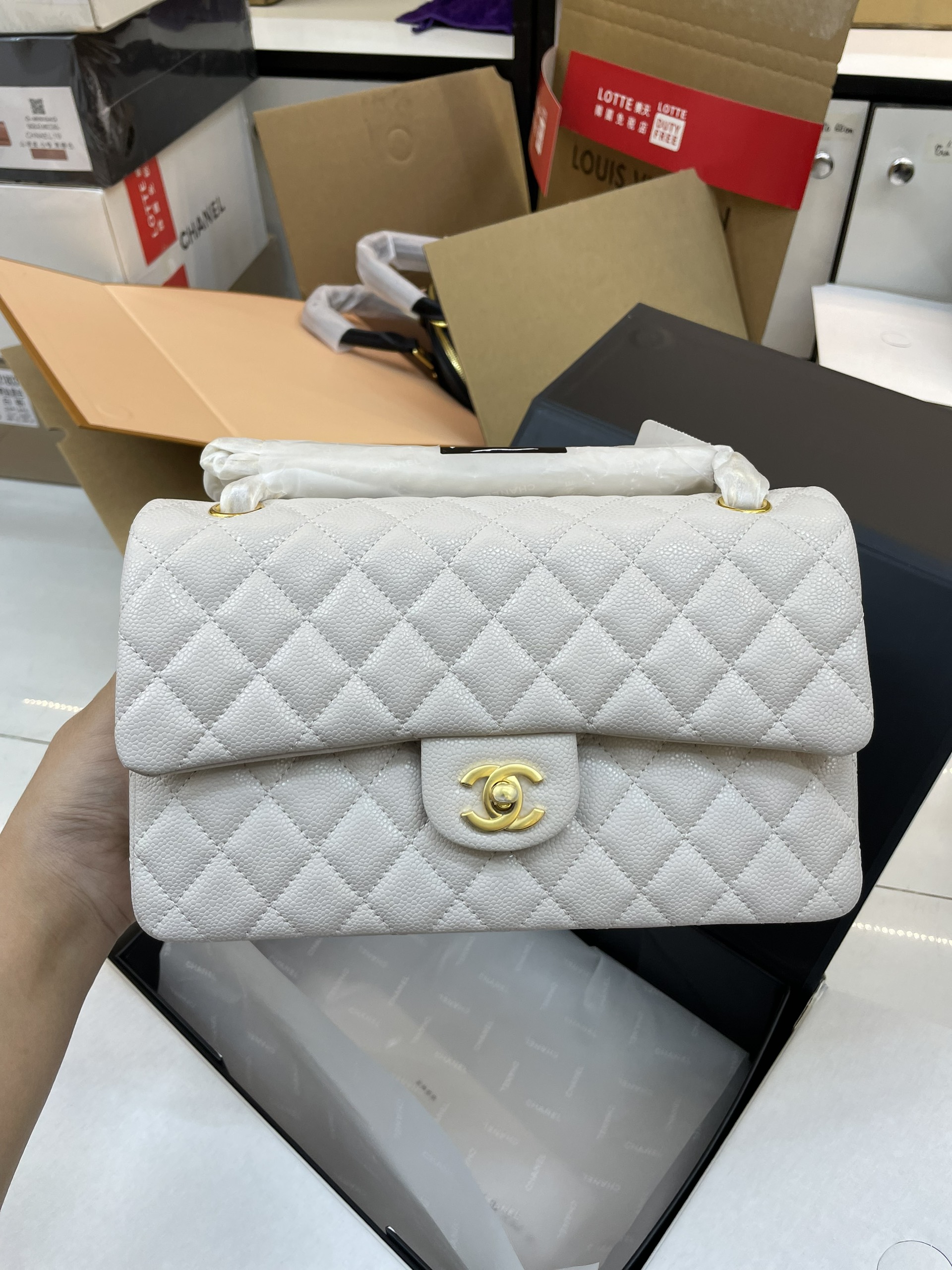 Túi Xách CHANEL Super Classic Single Flap Black Caviar Màu Trắng Size 26cm