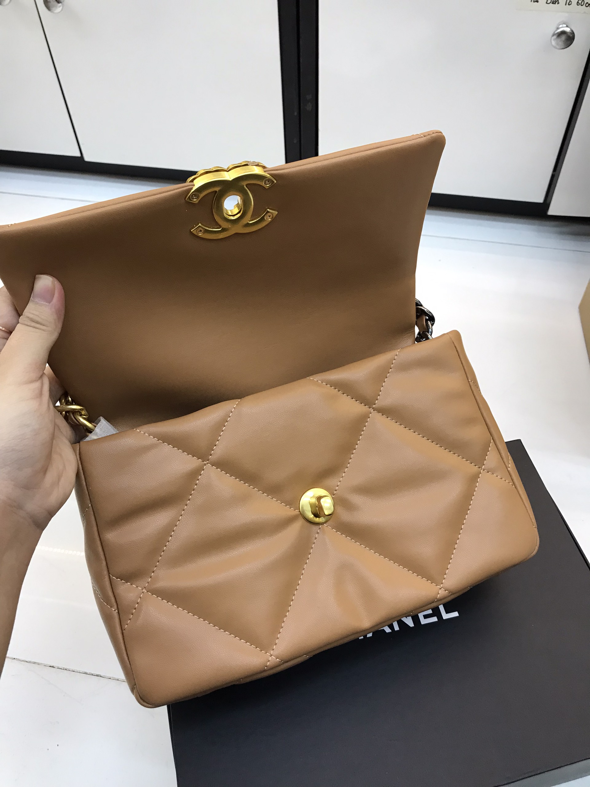 Túi Xách Chanel 19 Super Small Flap Bag In Brown Size 26cm