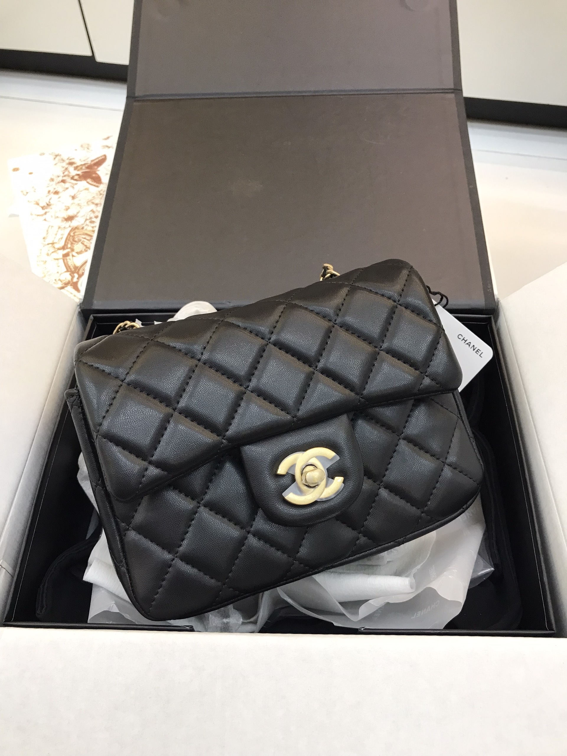 Túi Xách Chanel Classic Super MINI CHARM Black Round Ball Size 18cm