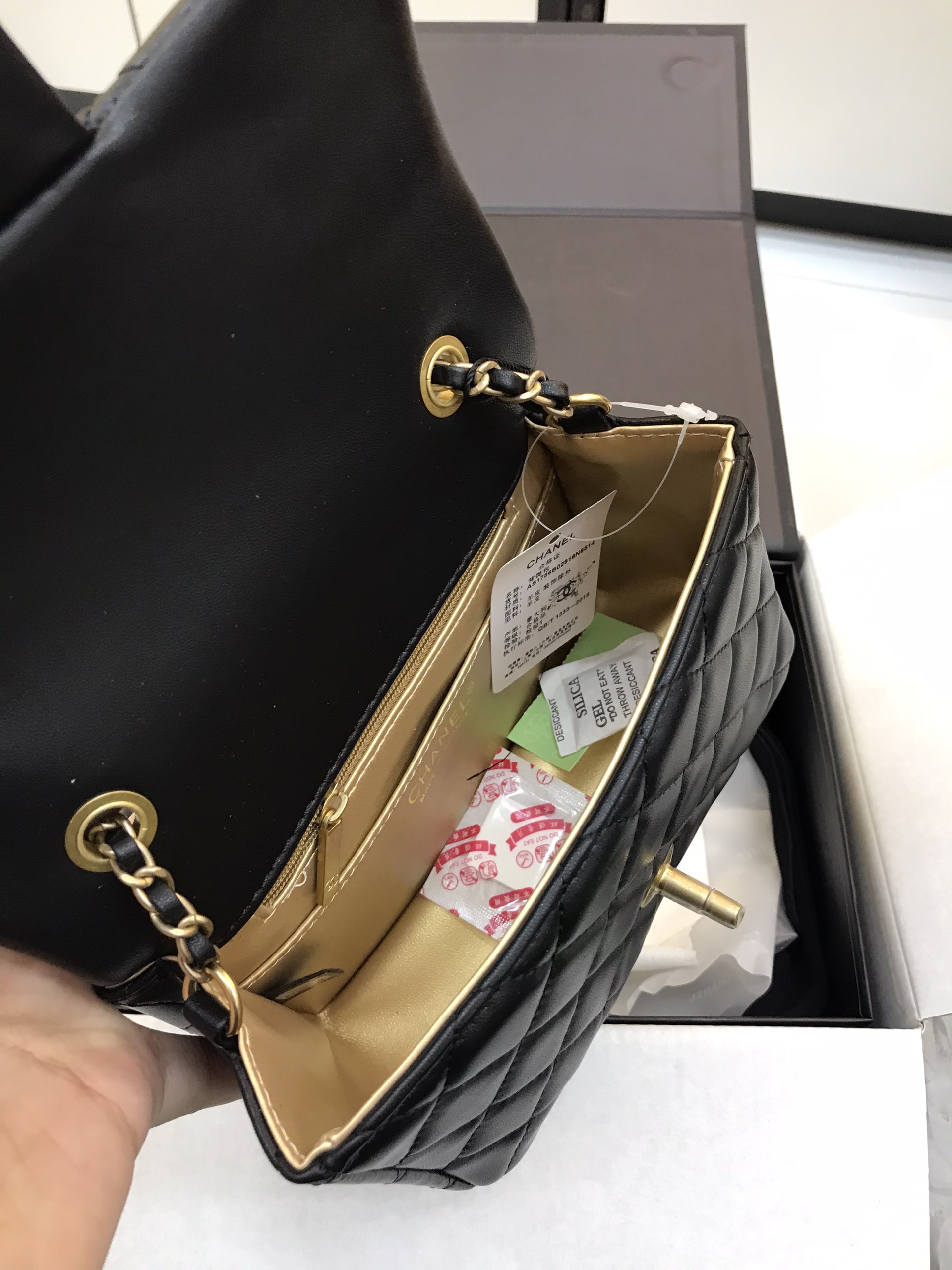 Túi Xách Chanel Classic Super MINI CHARM Black Round Ball Size 18cm