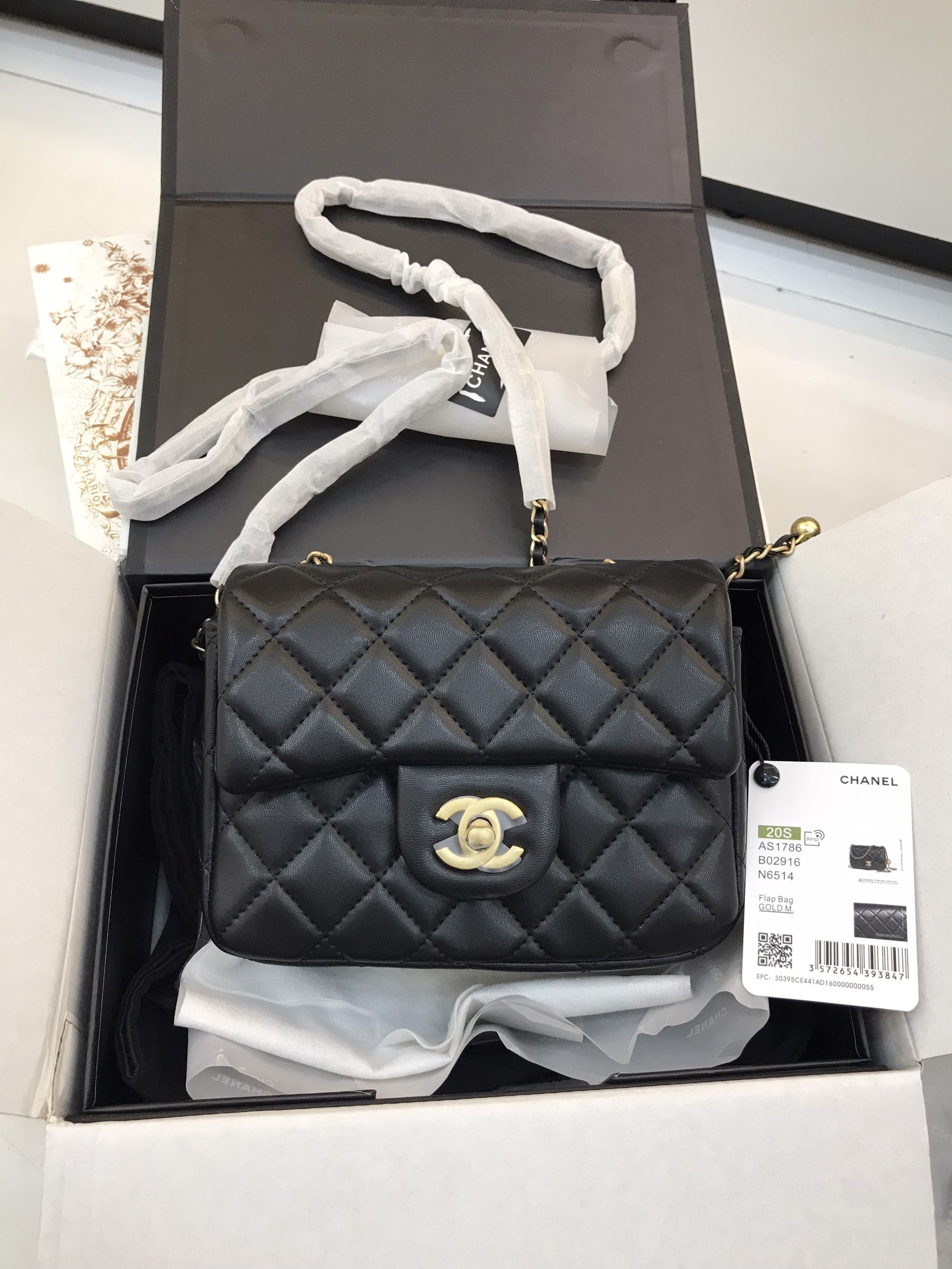 Túi Xách Chanel Classic Super MINI CHARM Black Round Ball Size 18cm
