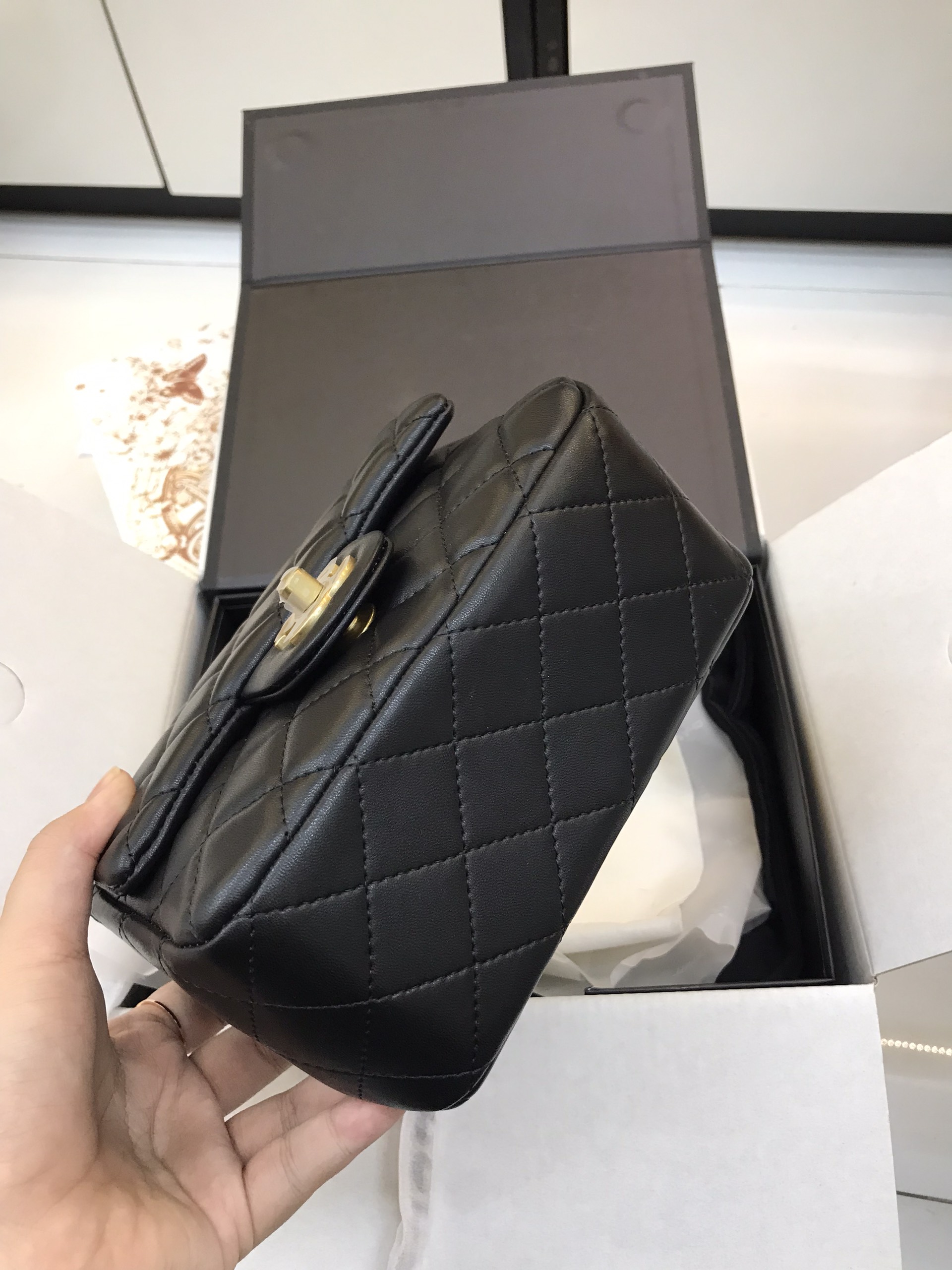 Túi Xách Chanel Classic Super MINI CHARM Black Round Ball Size 18cm