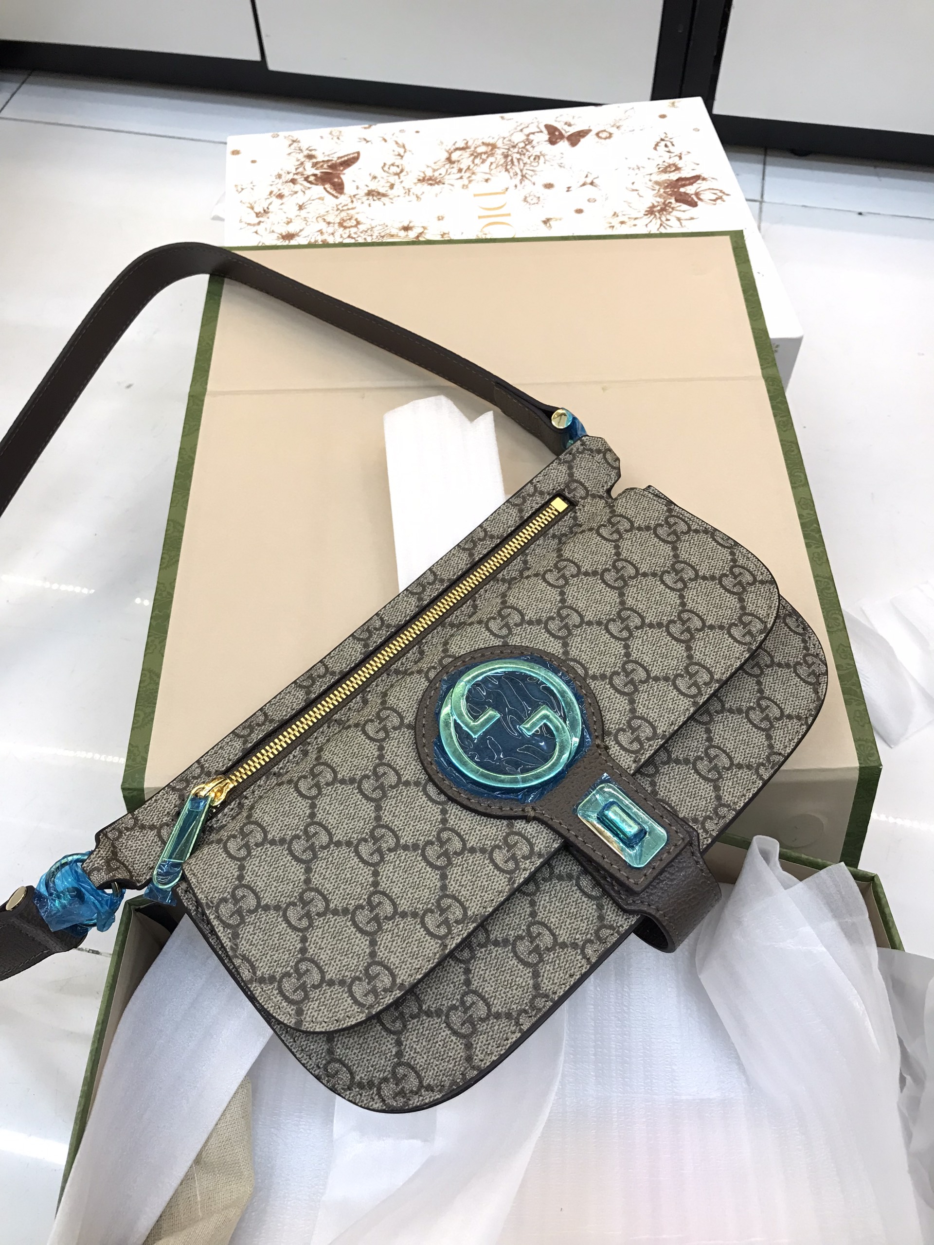 Túi xách Gucci super Blondie belt bag