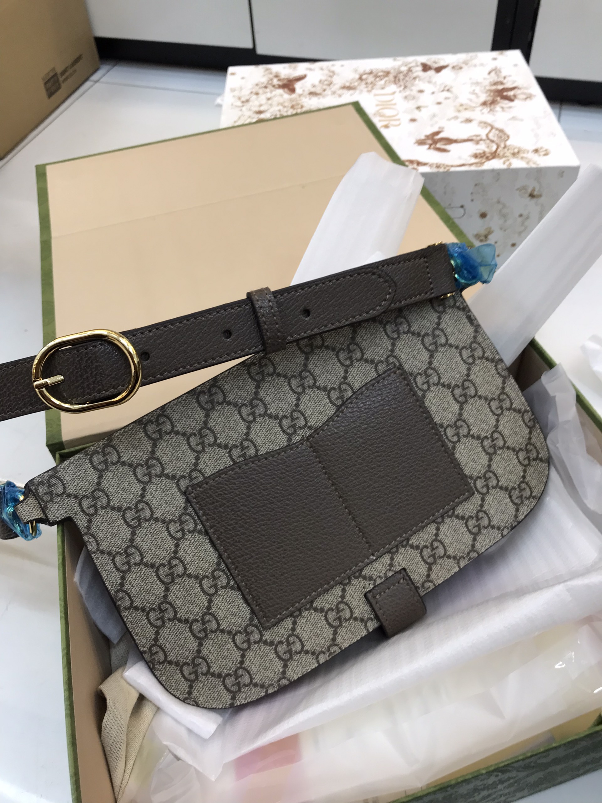 Túi xách Gucci super Blondie belt bag