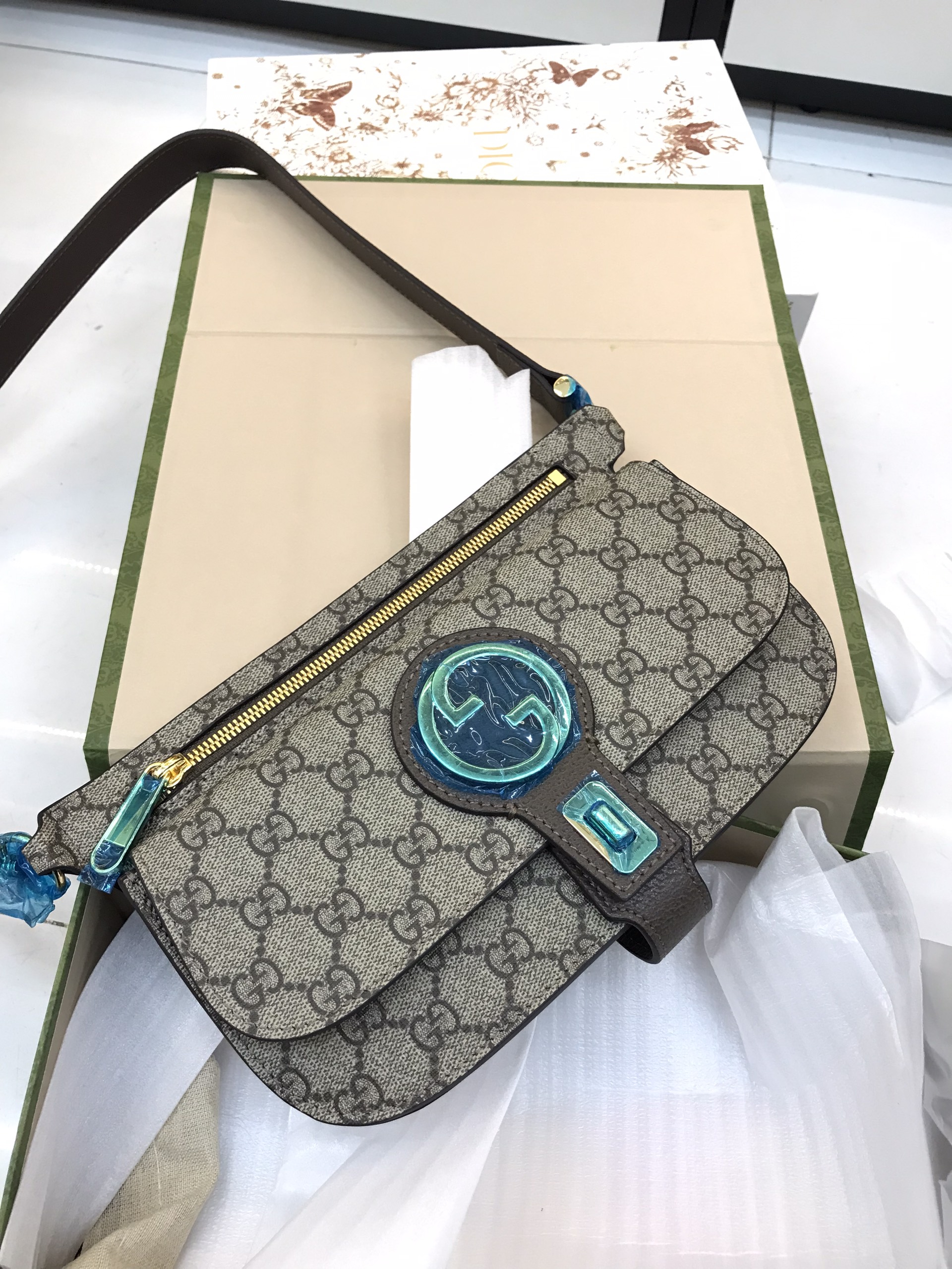 Túi xách Gucci super Blondie belt bag