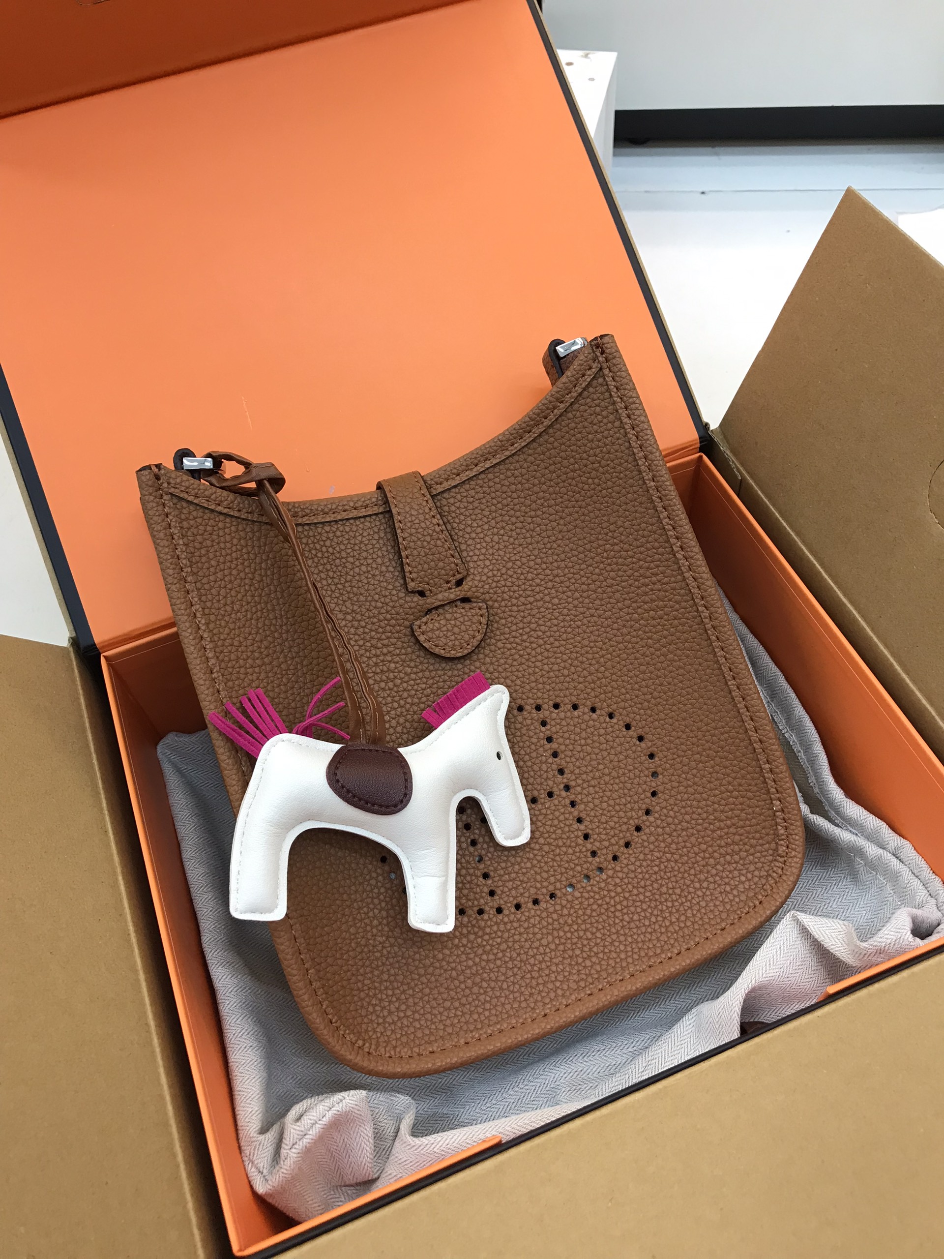 Túi xách Hermes Super Mini Evelyn Full Box Màu Nâu