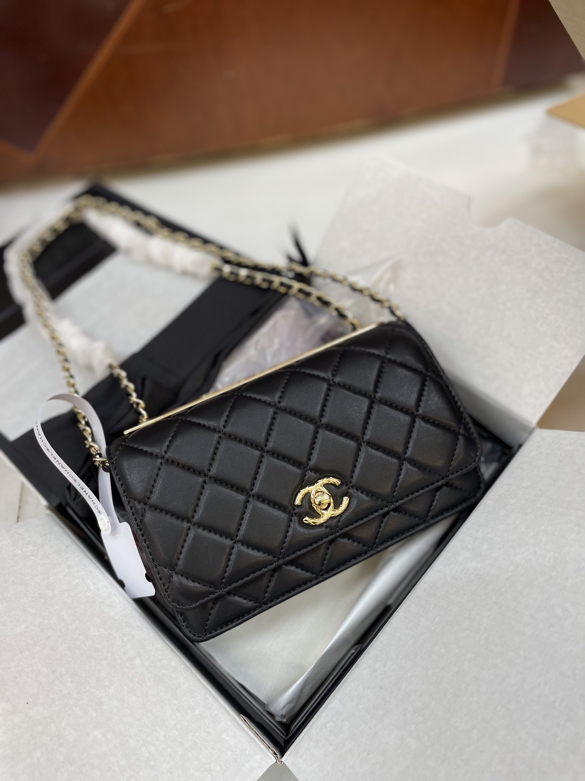 ️️️Túi Xách Chanel Super Trendy WOC  Màu Đen