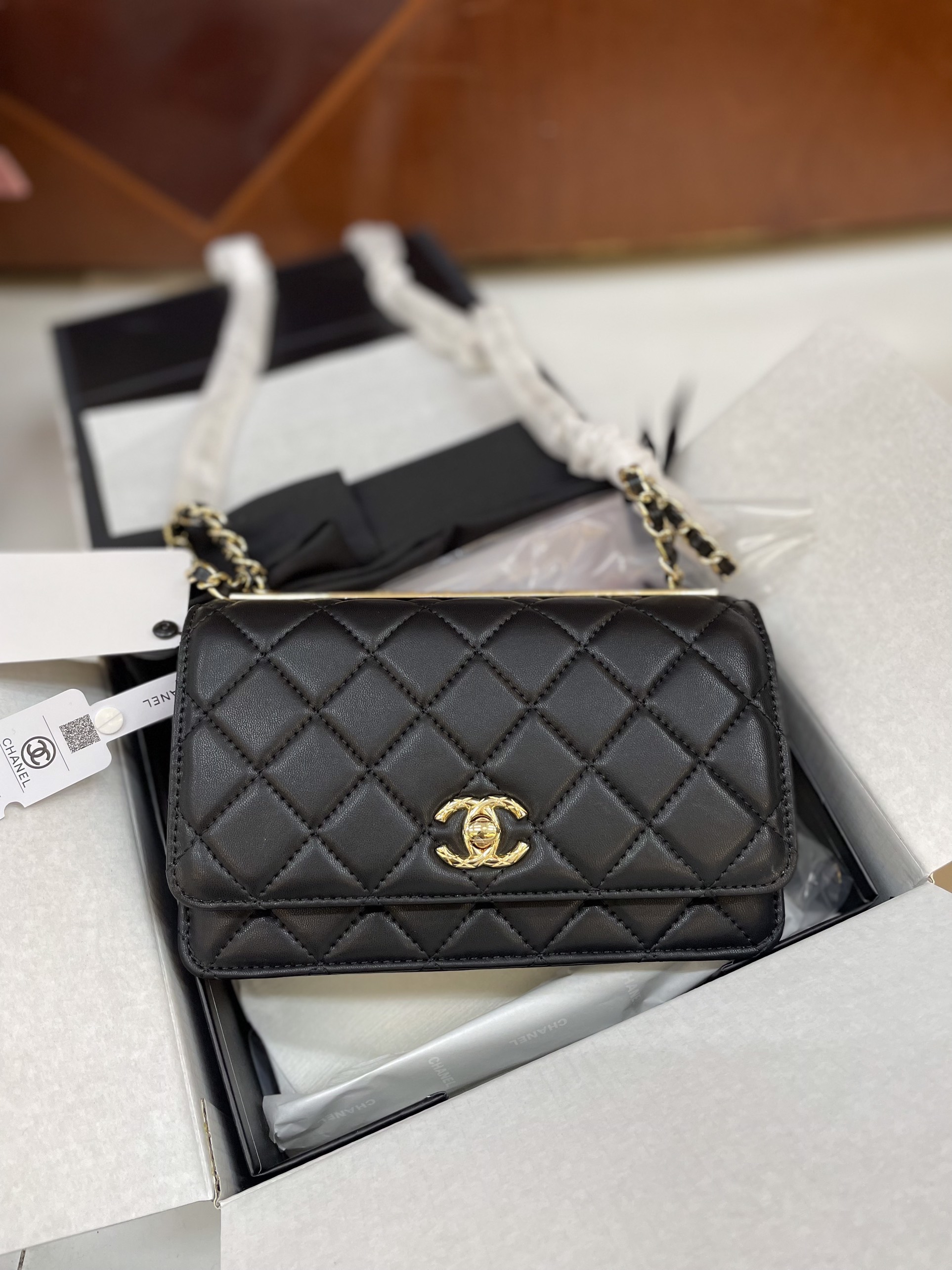 ️️️Túi Xách Chanel Super Trendy WOC  Màu Đen