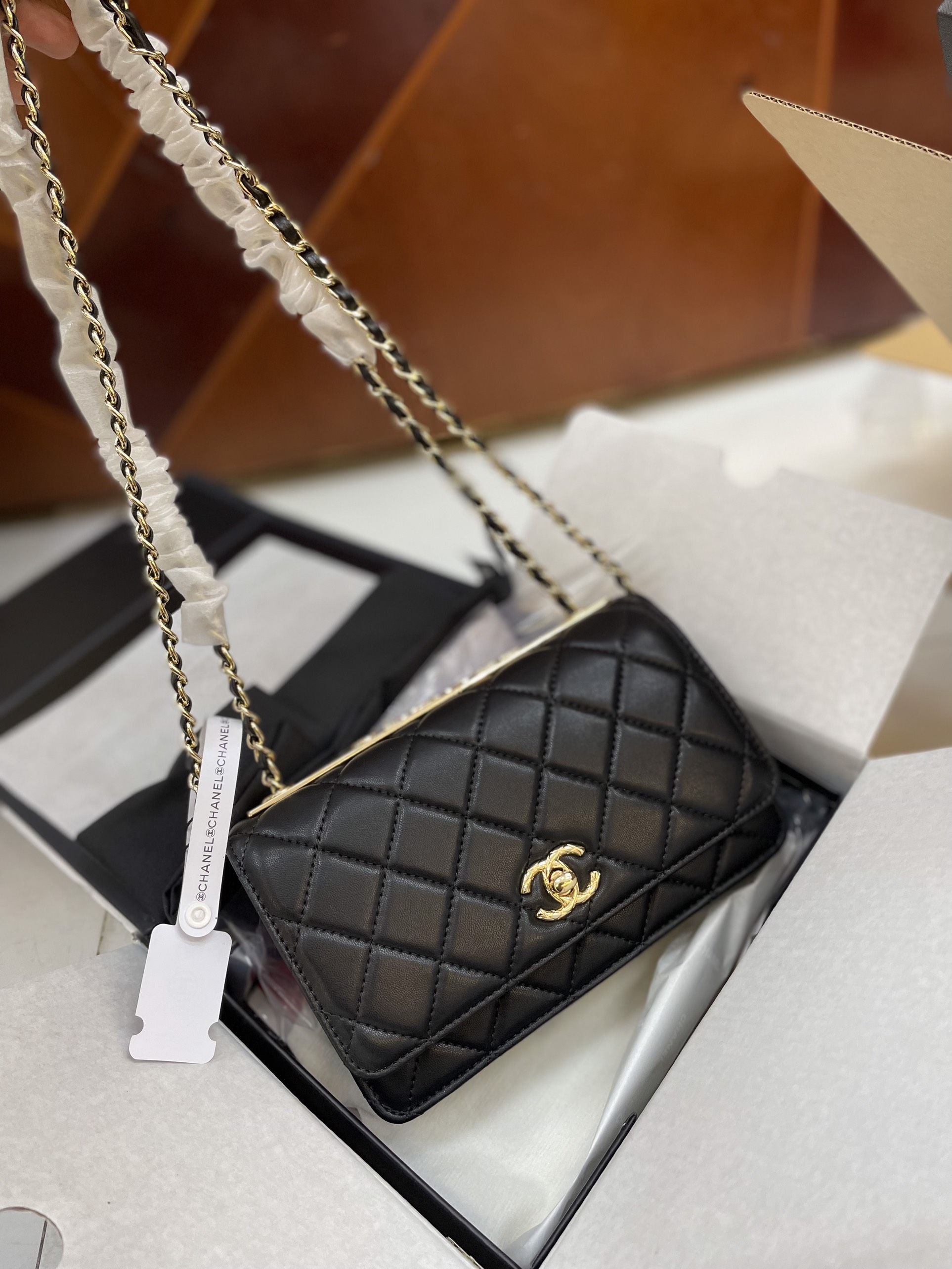 ️️️Túi Xách Chanel Super Trendy WOC  Màu Đen