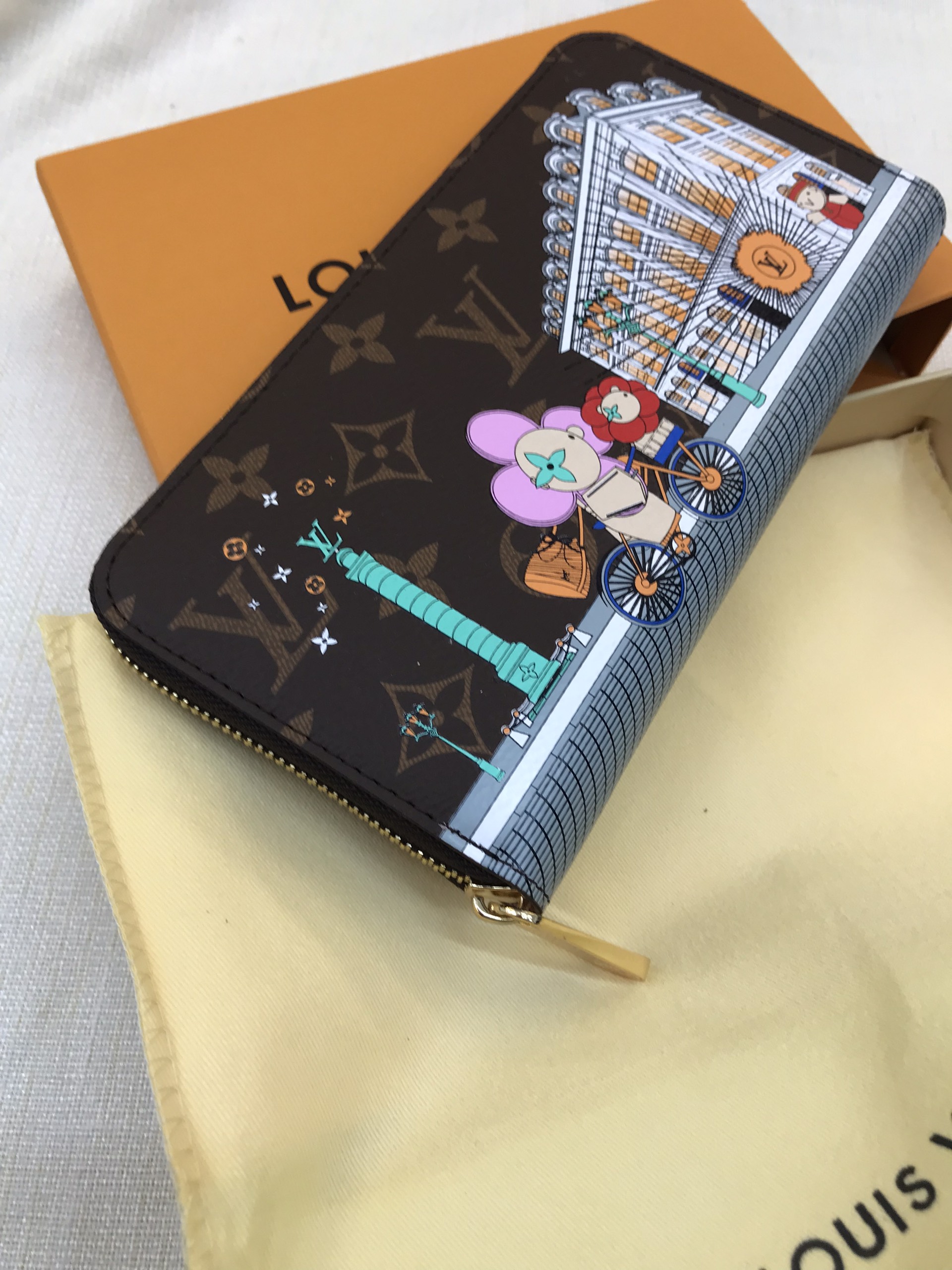 Ví Louis Vuitton Zippy Wallet Xmas 2022
