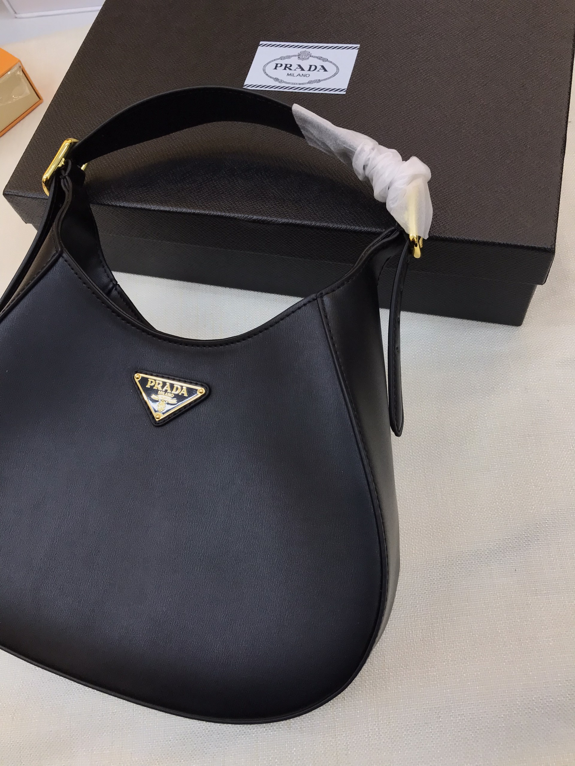 Túi Xách Prada Black Cleo shoulder bag in box calf leather